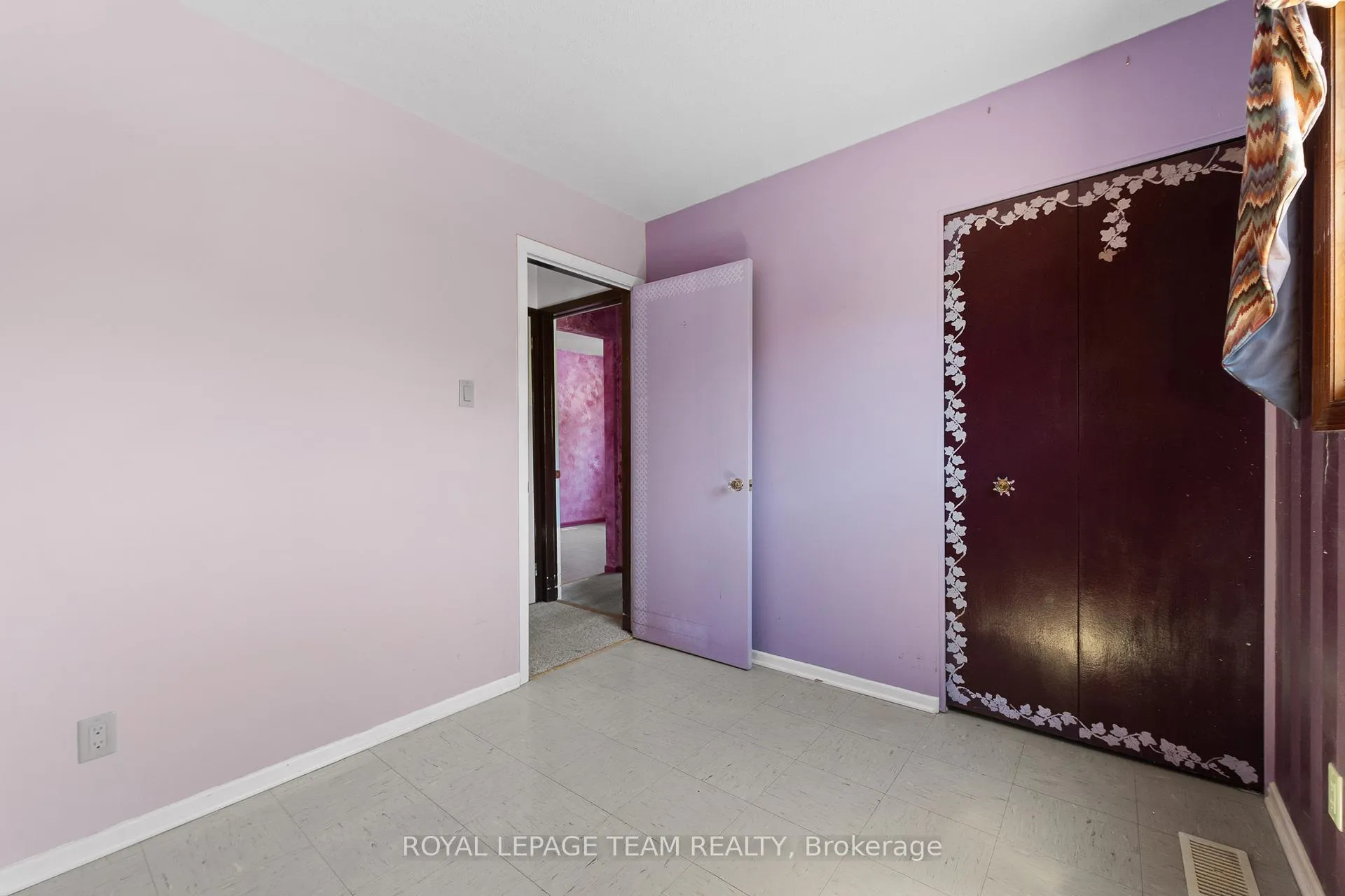 Photo 17 of 961 Greenbriar Avenue, Ottawa, Carleton Heights — HOMEH