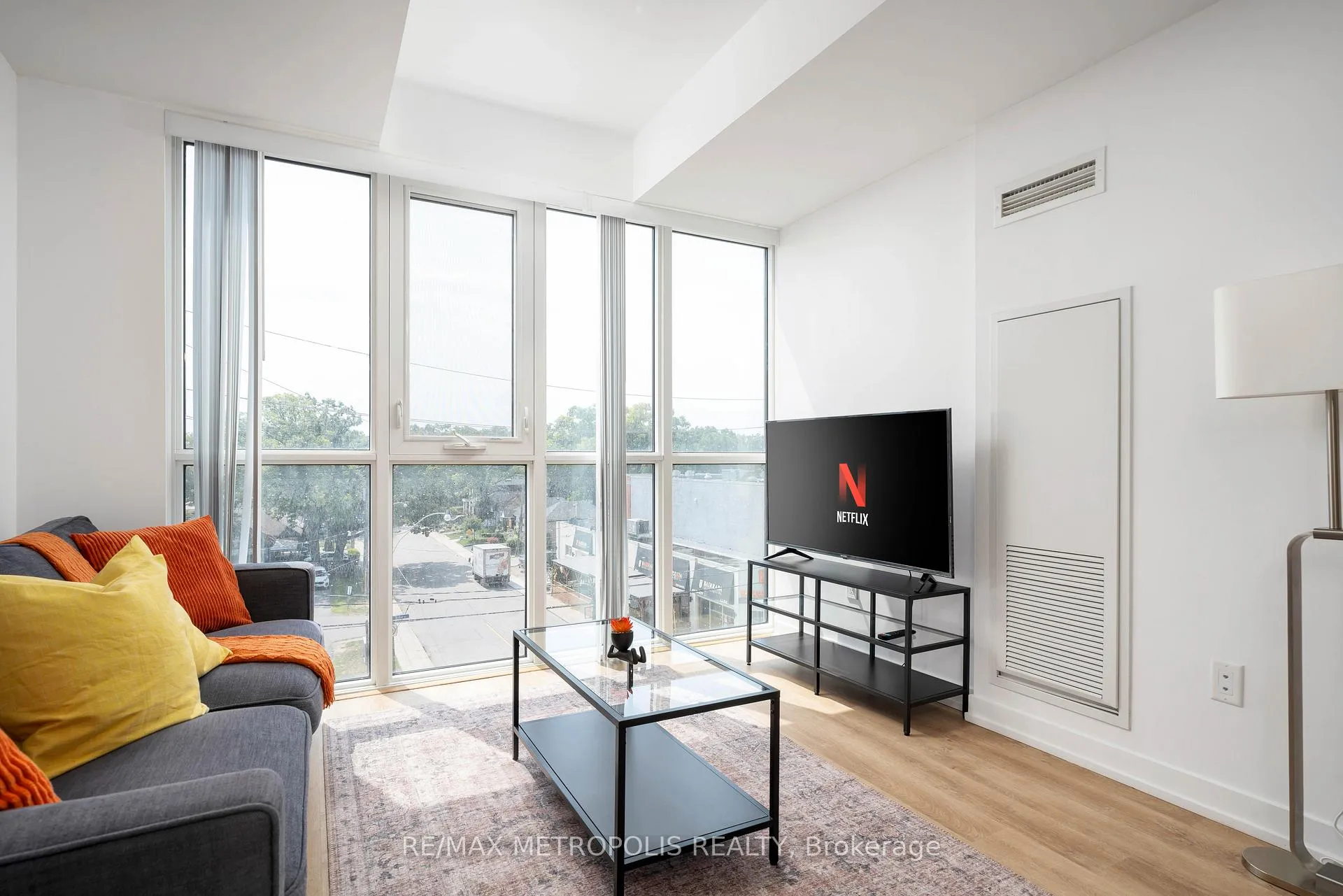 Photo 4 of Unit 407, 2300 St Clair Avenue W, Toronto, Junction Area — HOMEH