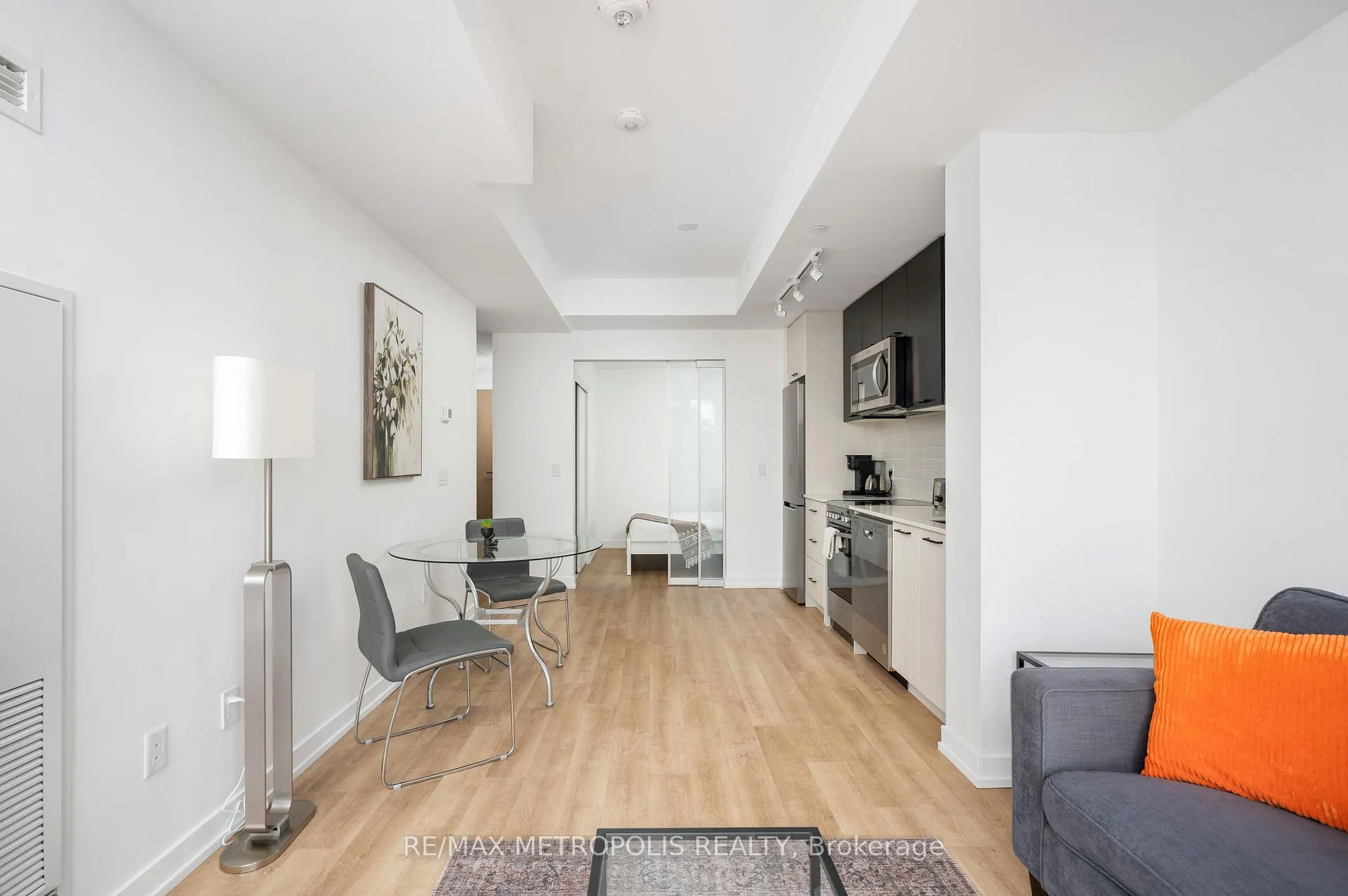 Photo 5 of Unit 407, 2300 St Clair Avenue W, Toronto, Junction Area — HOMEH