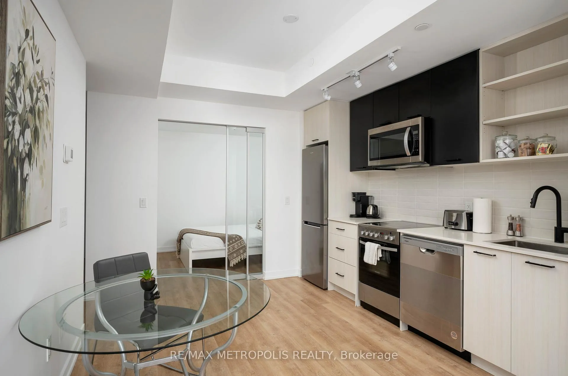 Photo 8 of Unit 407, 2300 St Clair Avenue W, Toronto, Junction Area — HOMEH