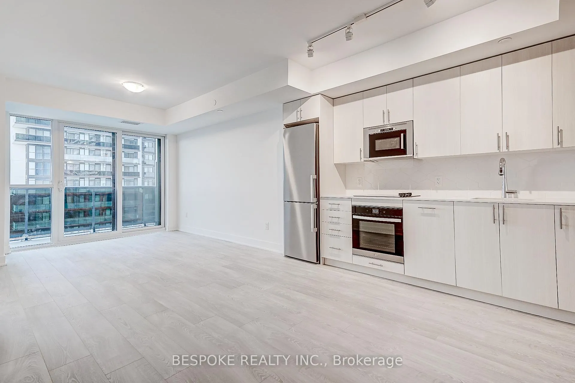Photo 7 of Unit 714, 2545 Simcoe Street N, Oshawa, Windfields — HOMEH