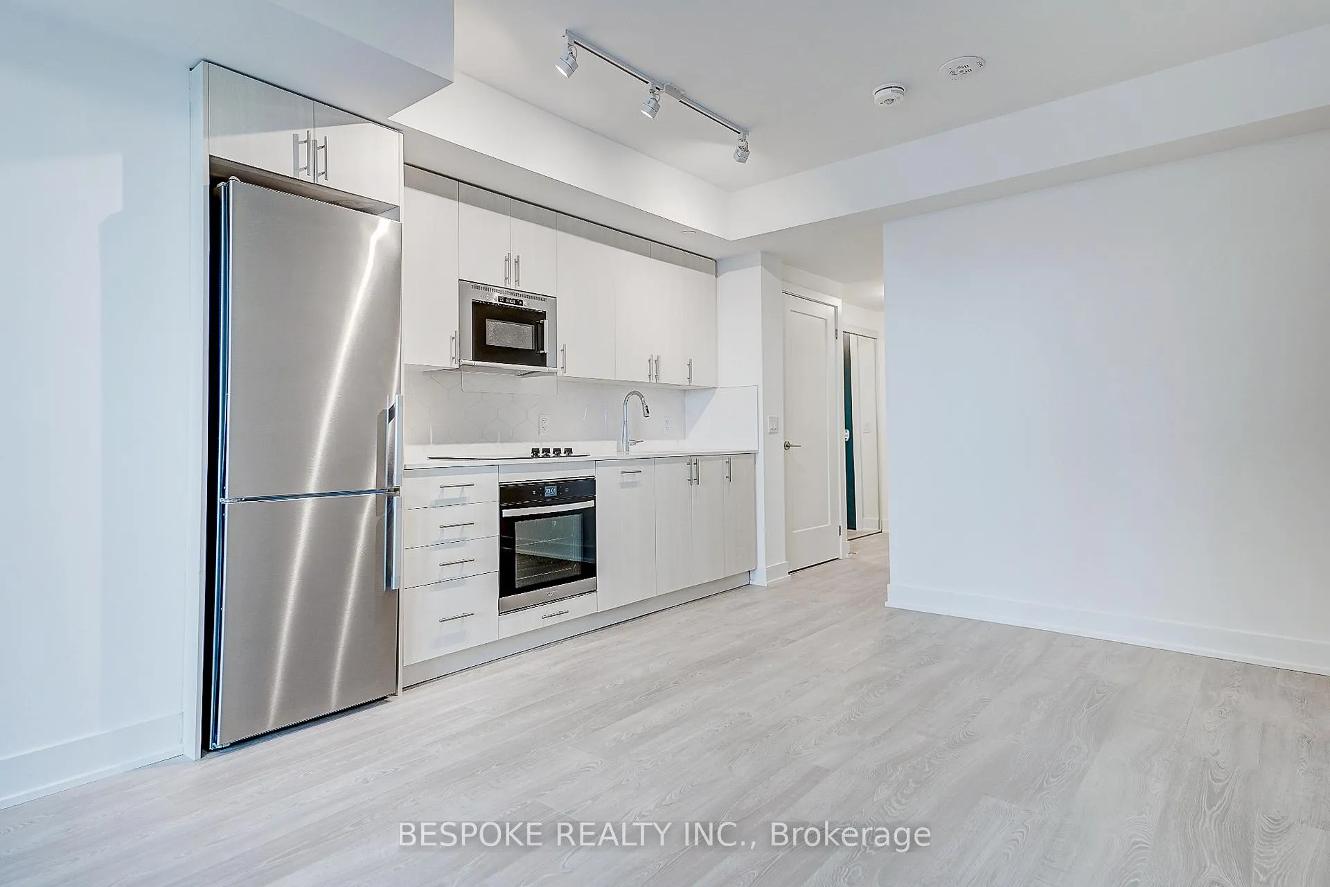 Photo 9 of Unit 714, 2545 Simcoe Street N, Oshawa, Windfields — HOMEH