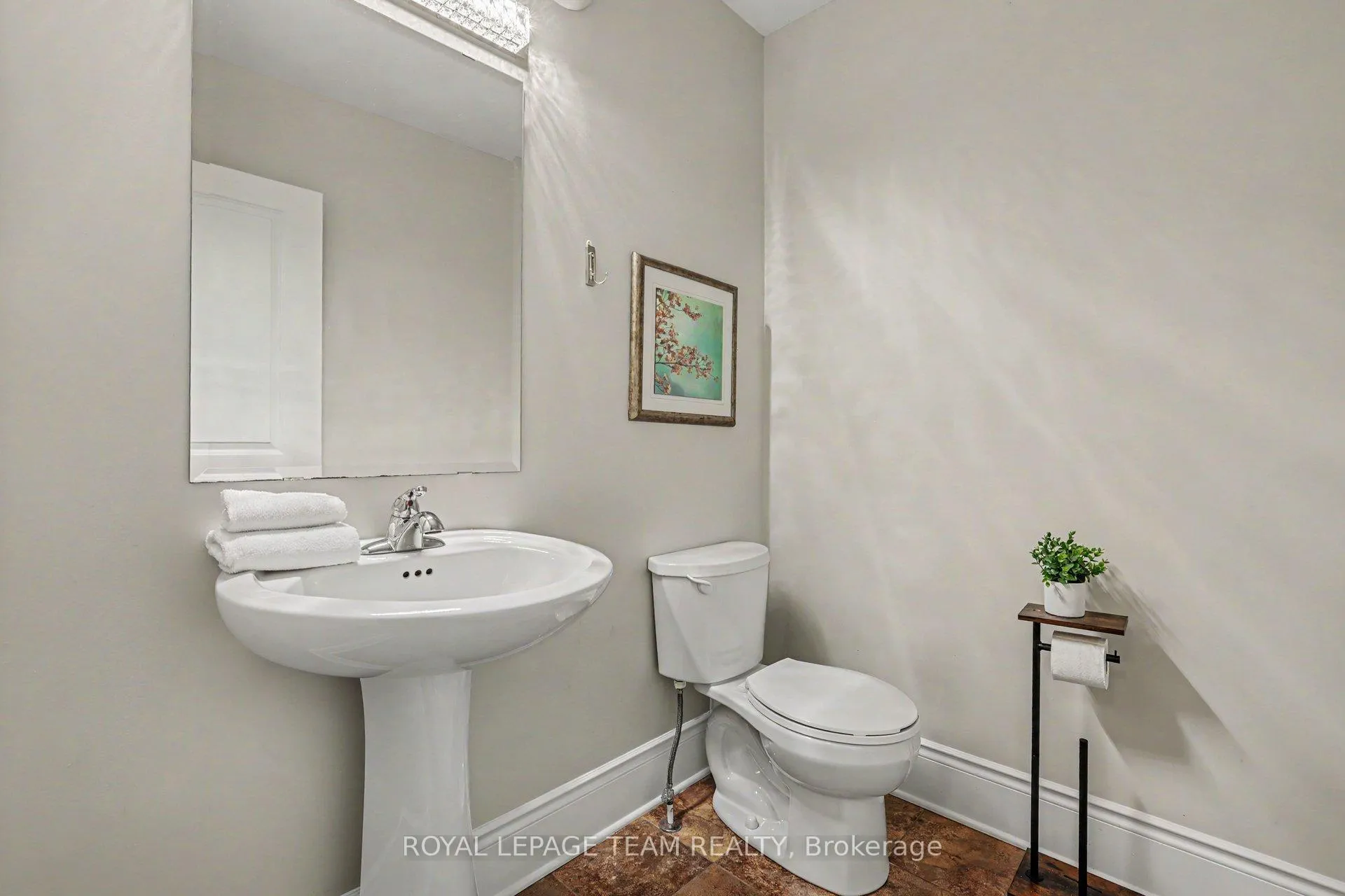 Photo 16 of 594 Overland Drive, Ottawa, Stittsville (North) — HOMEH