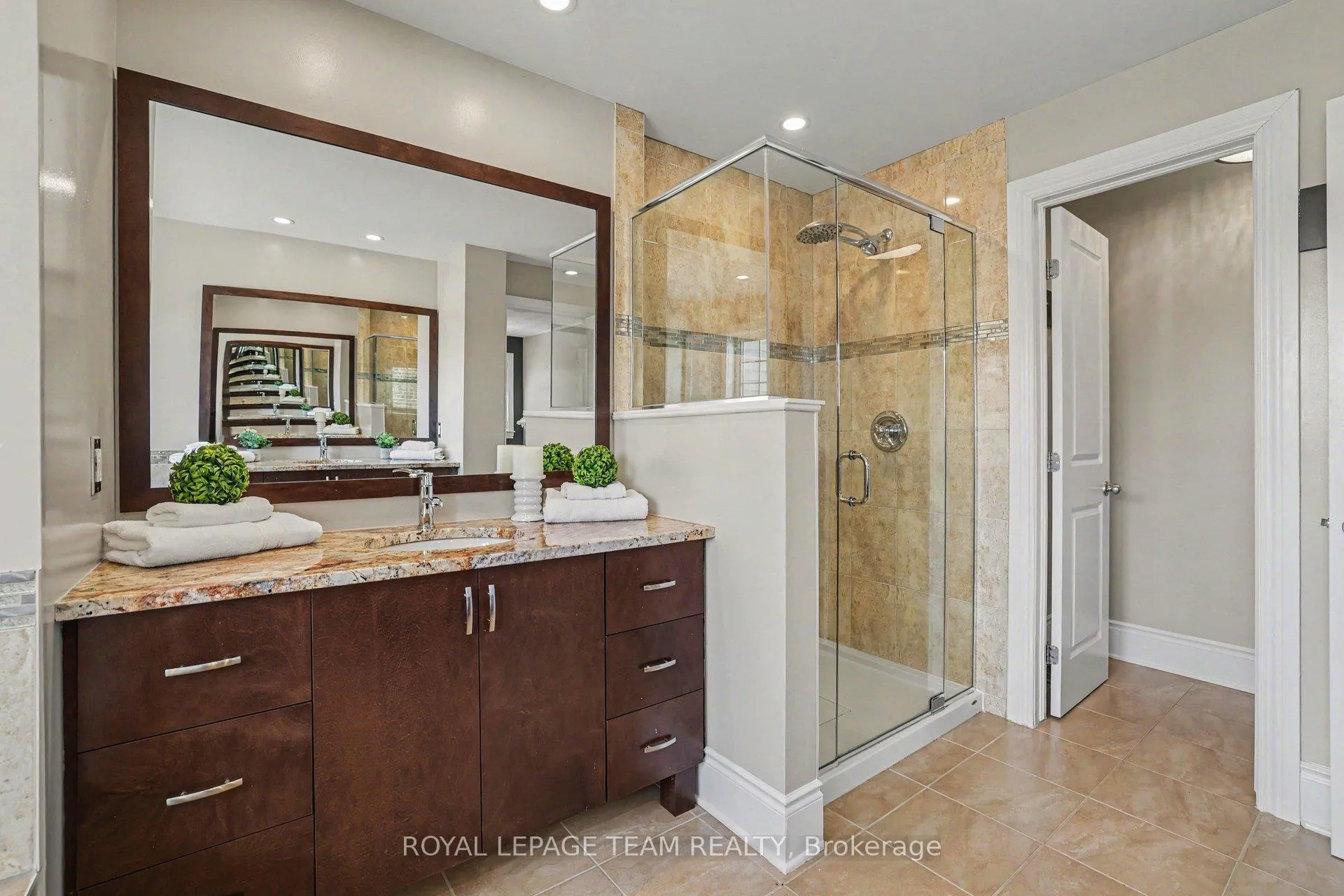 Photo 24 of 594 Overland Drive, Ottawa, Stittsville (North) — HOMEH