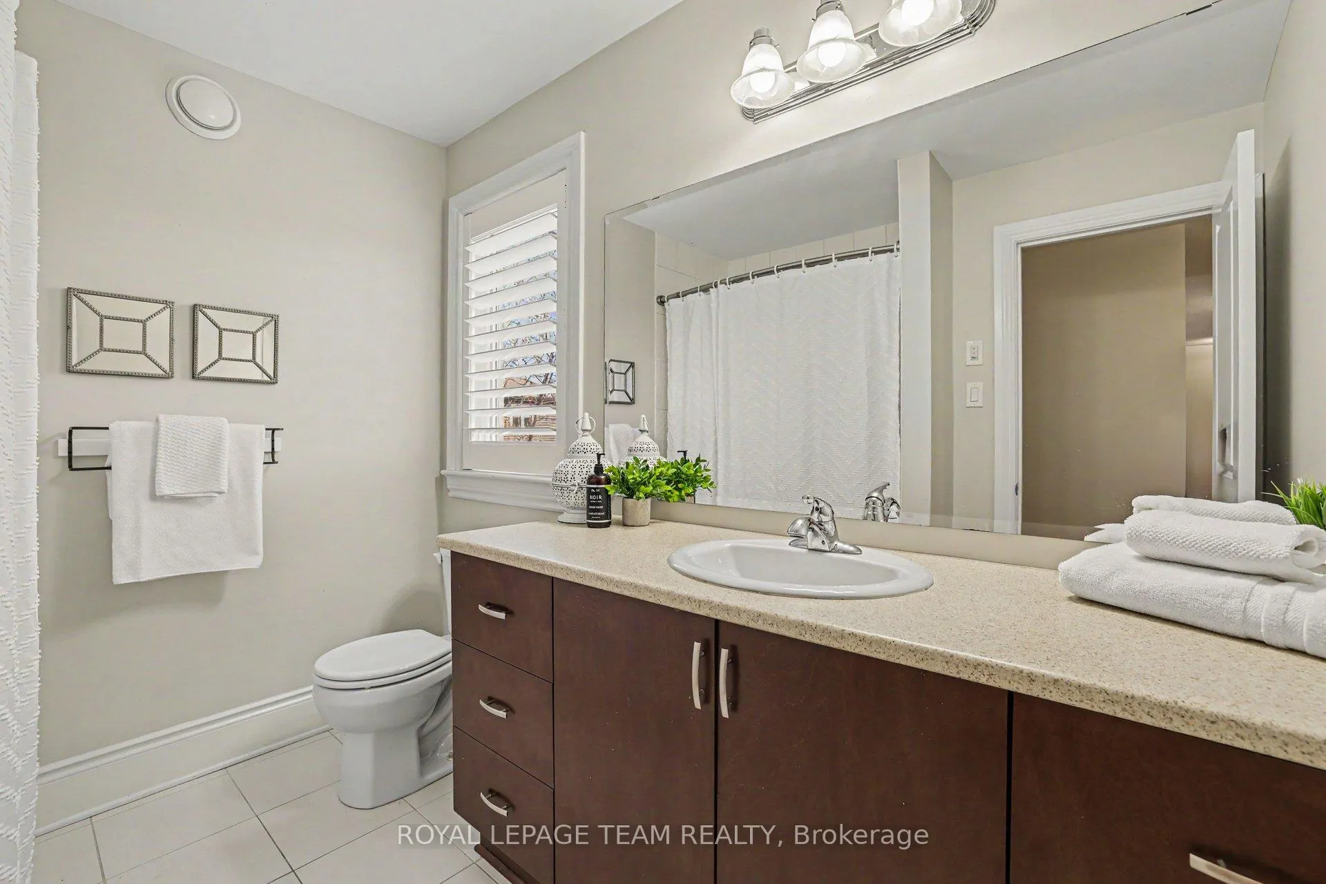 Photo 28 of 594 Overland Drive, Ottawa, Stittsville (North) — HOMEH
