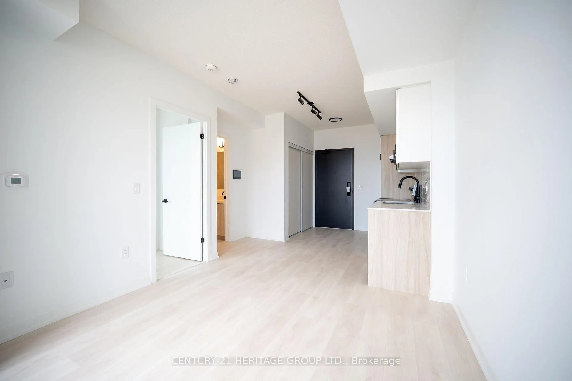 Photo 8 of Unit 431, 4878 Powers Common, Burlington, Alton — HOMEH