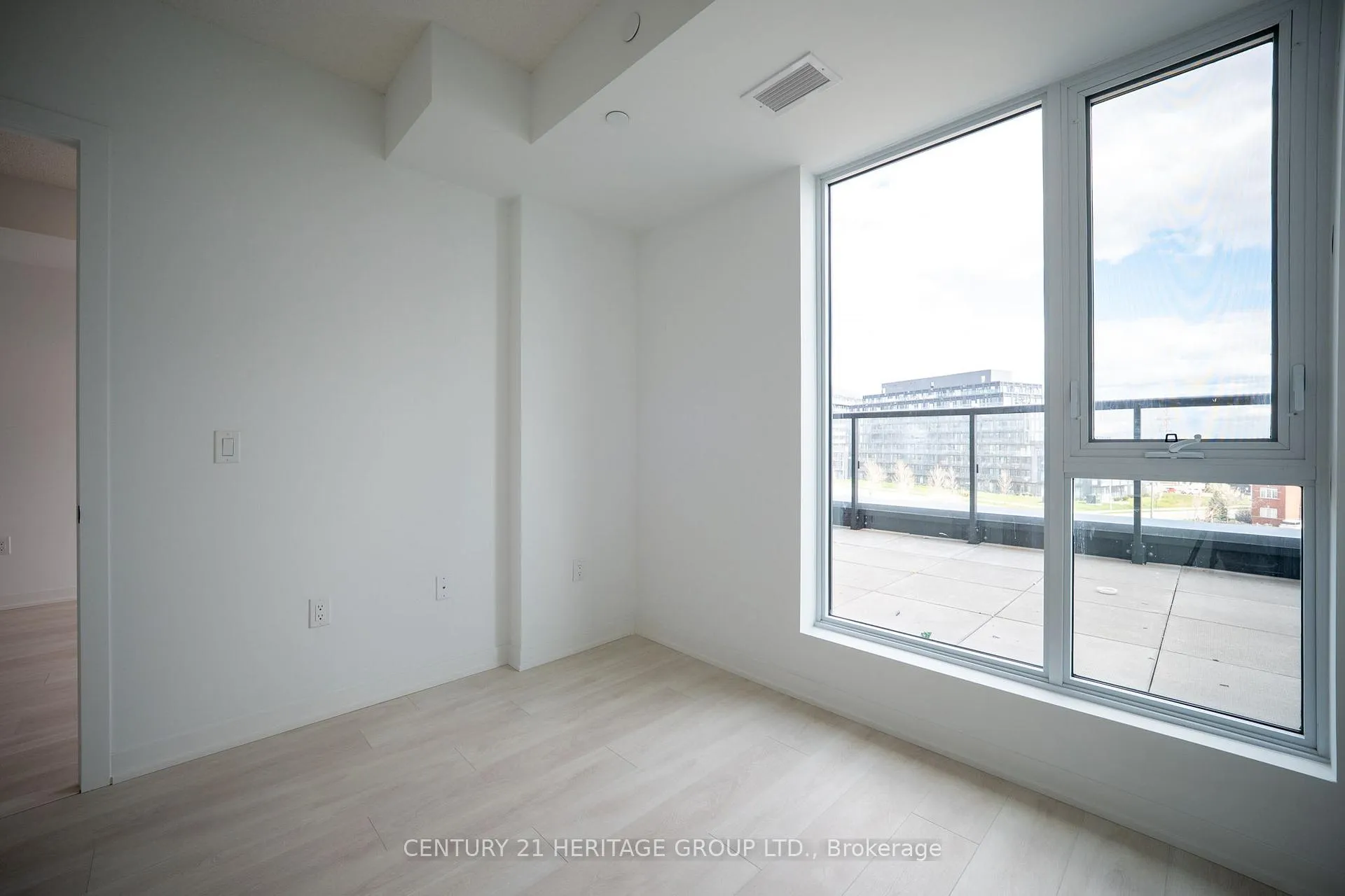 Photo 14 of Unit 431, 4878 Powers Common, Burlington, Alton — HOMEH