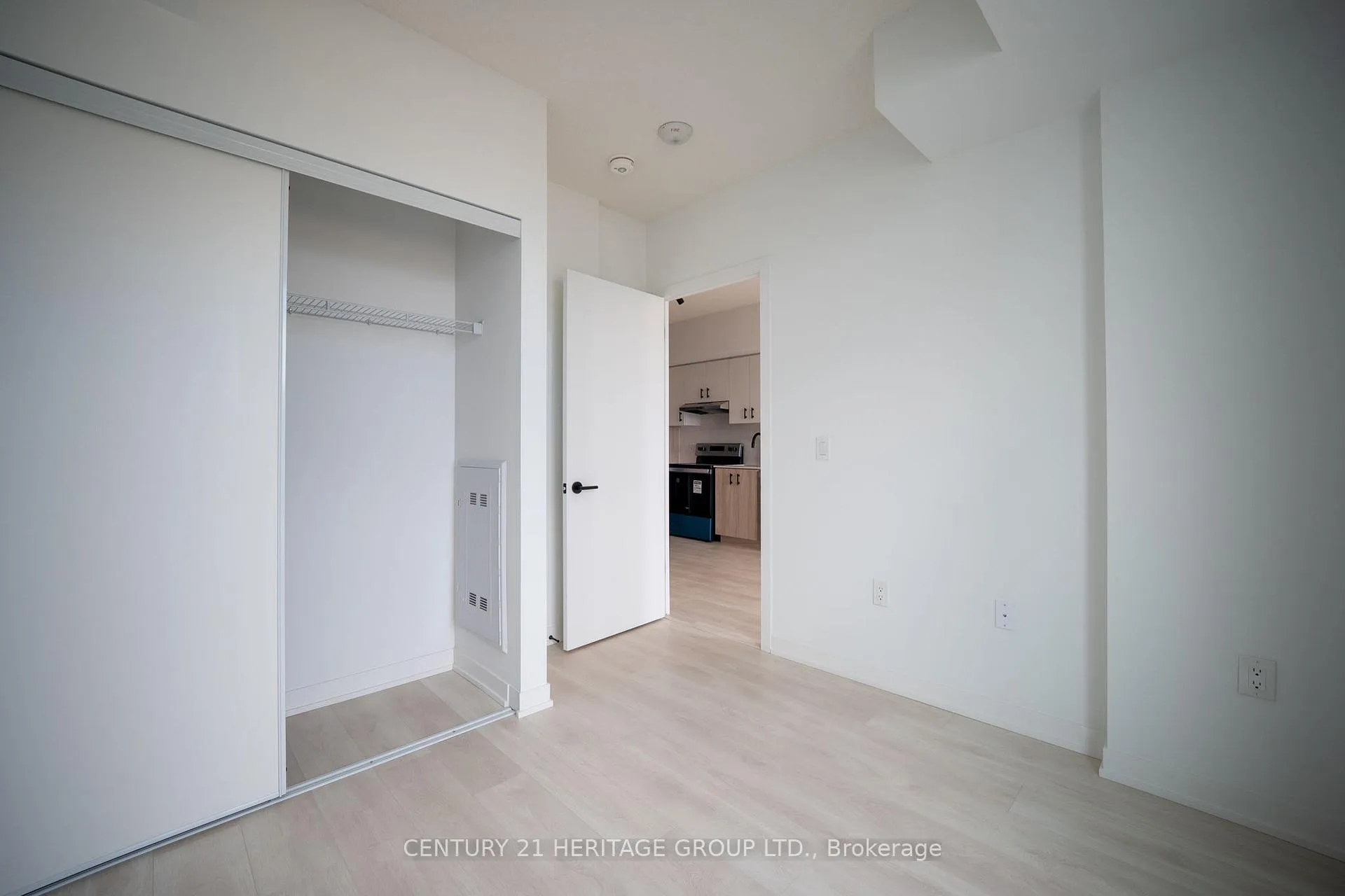 Photo 15 of Unit 431, 4878 Powers Common, Burlington, Alton — HOMEH