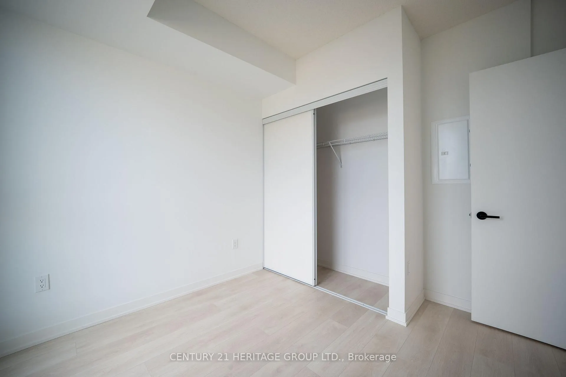Photo 16 of Unit 431, 4878 Powers Common, Burlington, Alton — HOMEH