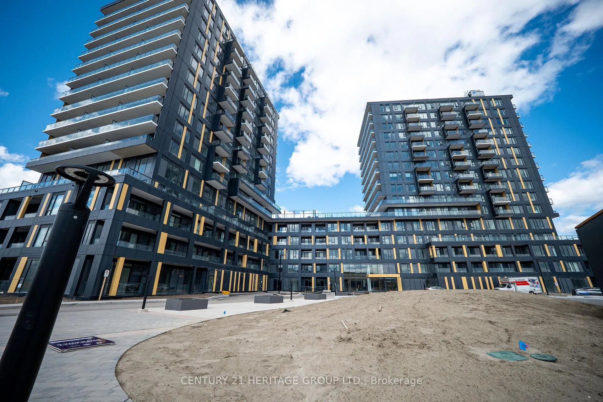 Photo 28 of Unit 431, 4878 Powers Common, Burlington, Alton — HOMEH