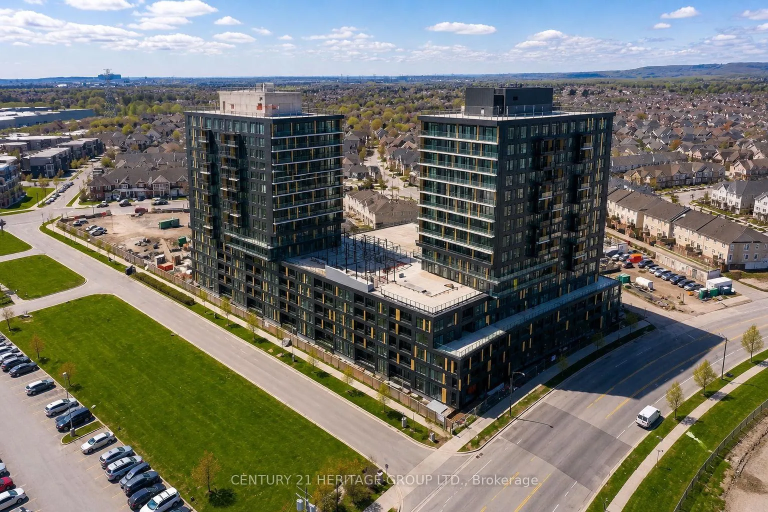 Photo 30 of Unit 431, 4878 Powers Common, Burlington, Alton — HOMEH