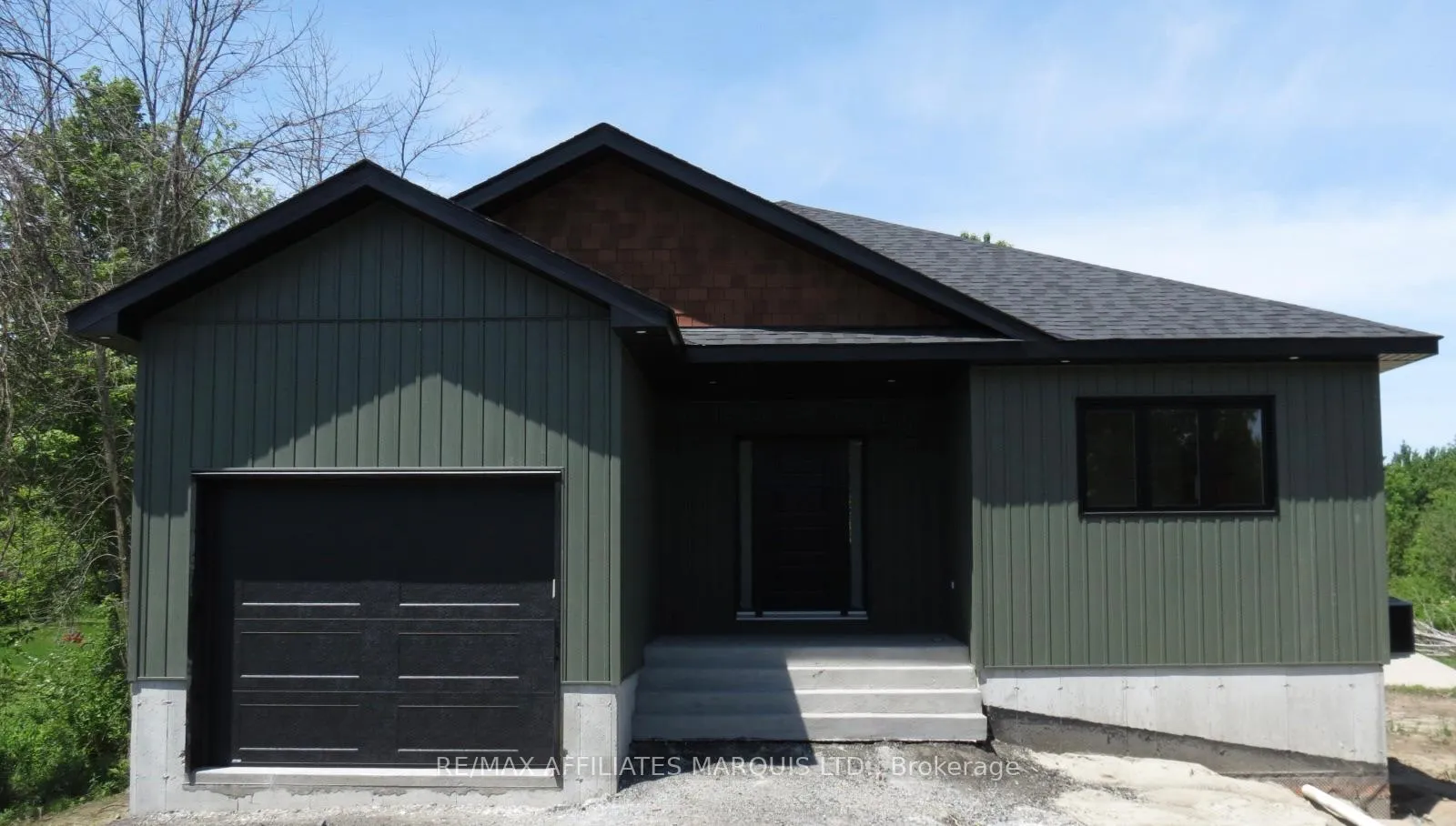Photo 2 of 2542 Macgregor Drive, South Glengarry, South Glengarry (Lancaster) Twp — HOMEH