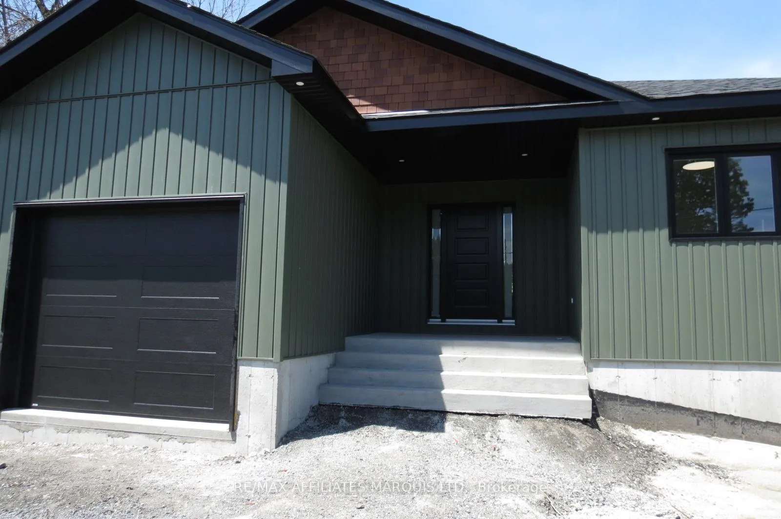 Photo 3 of 2542 Macgregor Drive, South Glengarry, South Glengarry (Lancaster) Twp — HOMEH