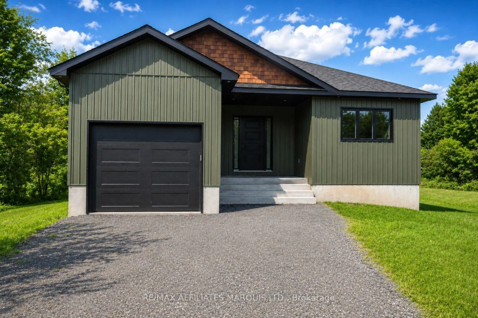 Photo of 2542 Macgregor Drive