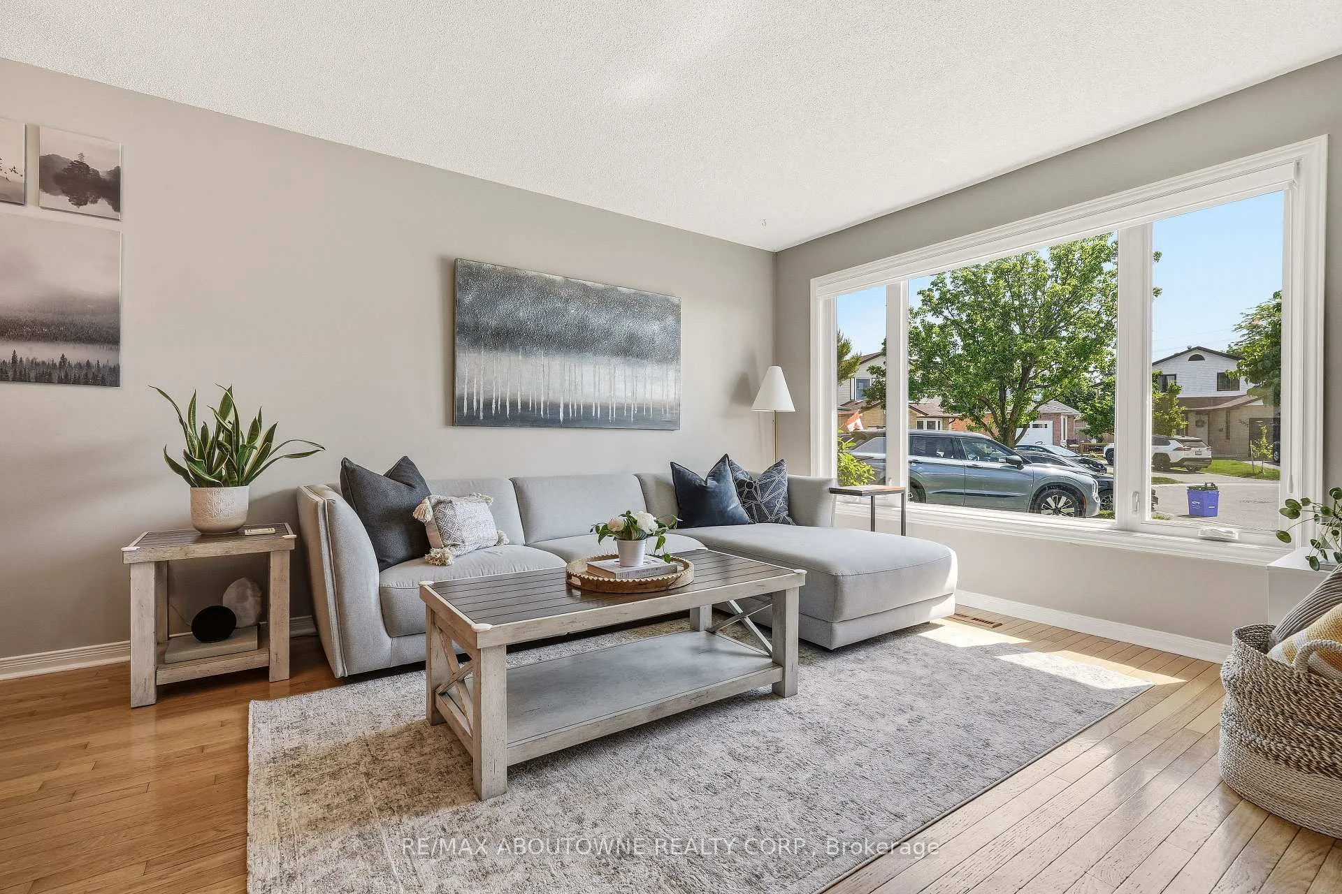 Photo 7 of 3054 Flanagan Court, Burlington, Brant Hills — HOMEH