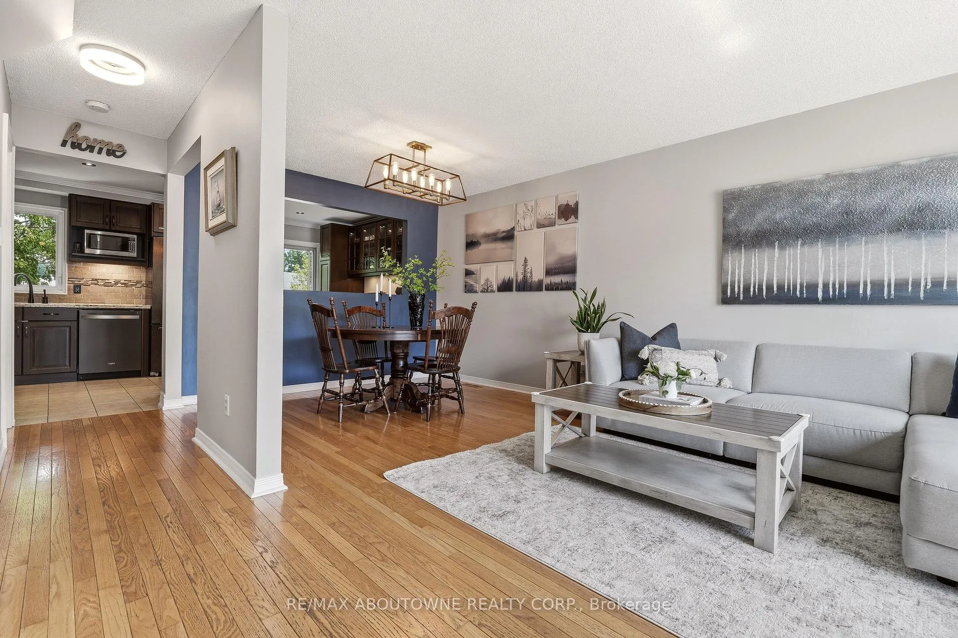 Photo 8 of 3054 Flanagan Court, Burlington, Brant Hills — HOMEH