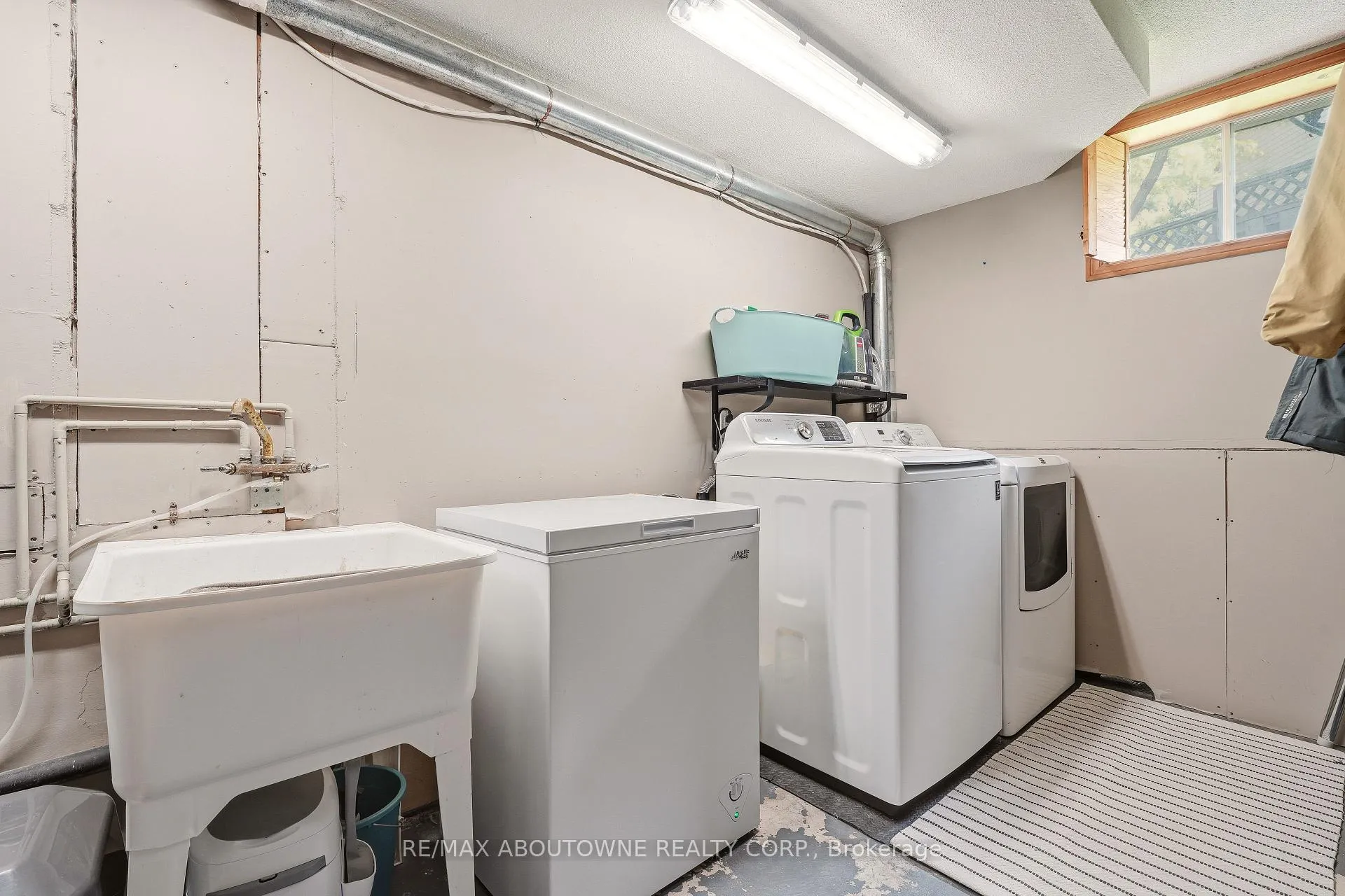 Photo 39 of 3054 Flanagan Court, Burlington, Brant Hills — HOMEH