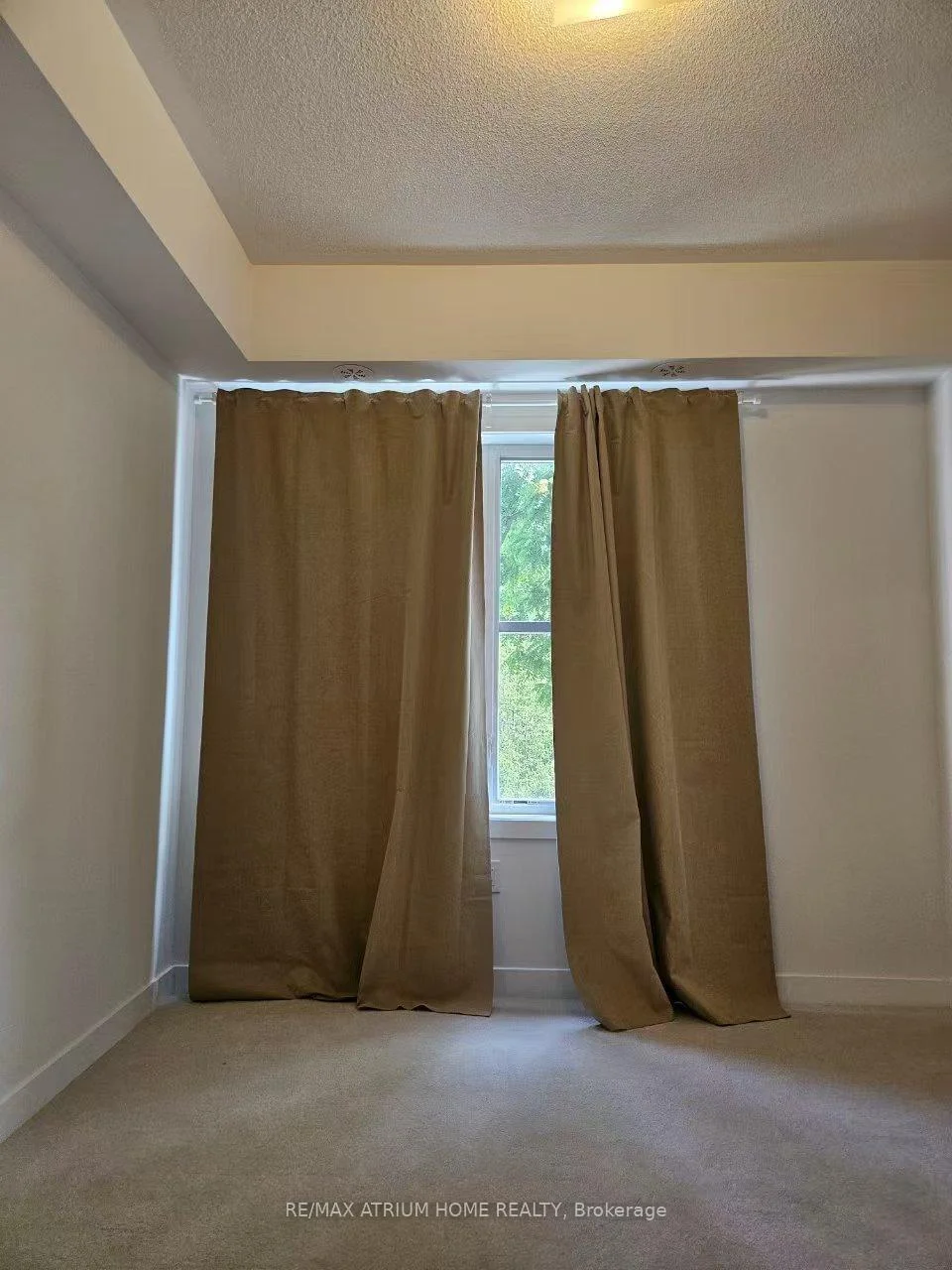 Photo 18 of Unit 228, 15100 Yonge Street N, Aurora, Aurora Village — HOMEH