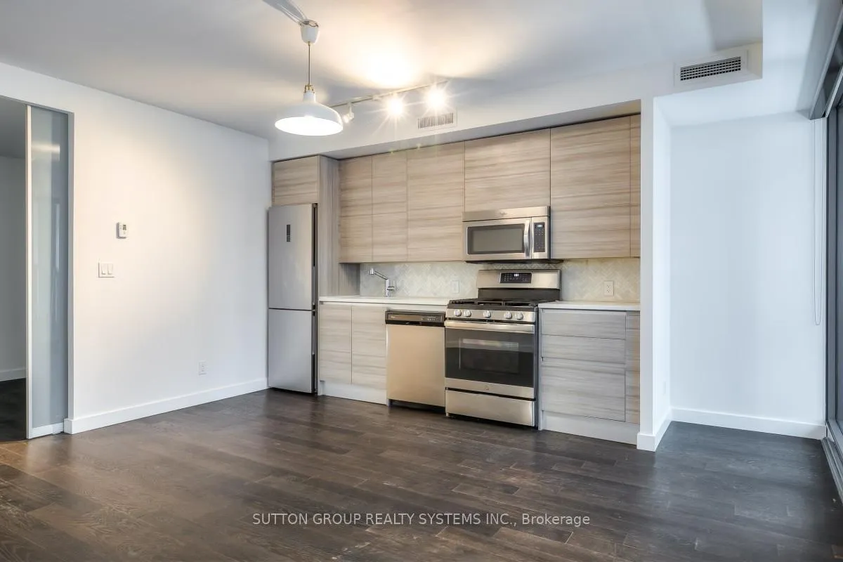 Photo 6 of Unit 523, 111 Bathurst Street, Toronto, Waterfront Communities — HOMEH