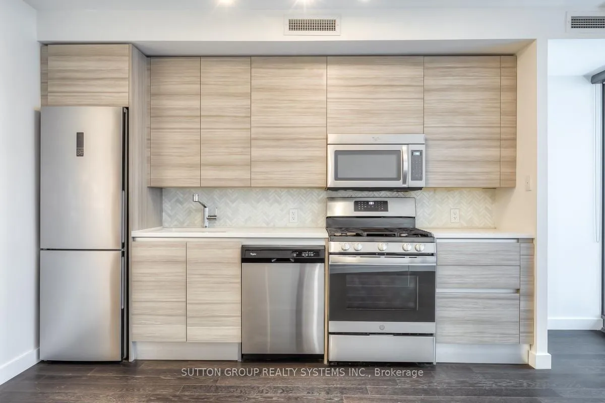 Photo 7 of Unit 523, 111 Bathurst Street, Toronto, Waterfront Communities — HOMEH