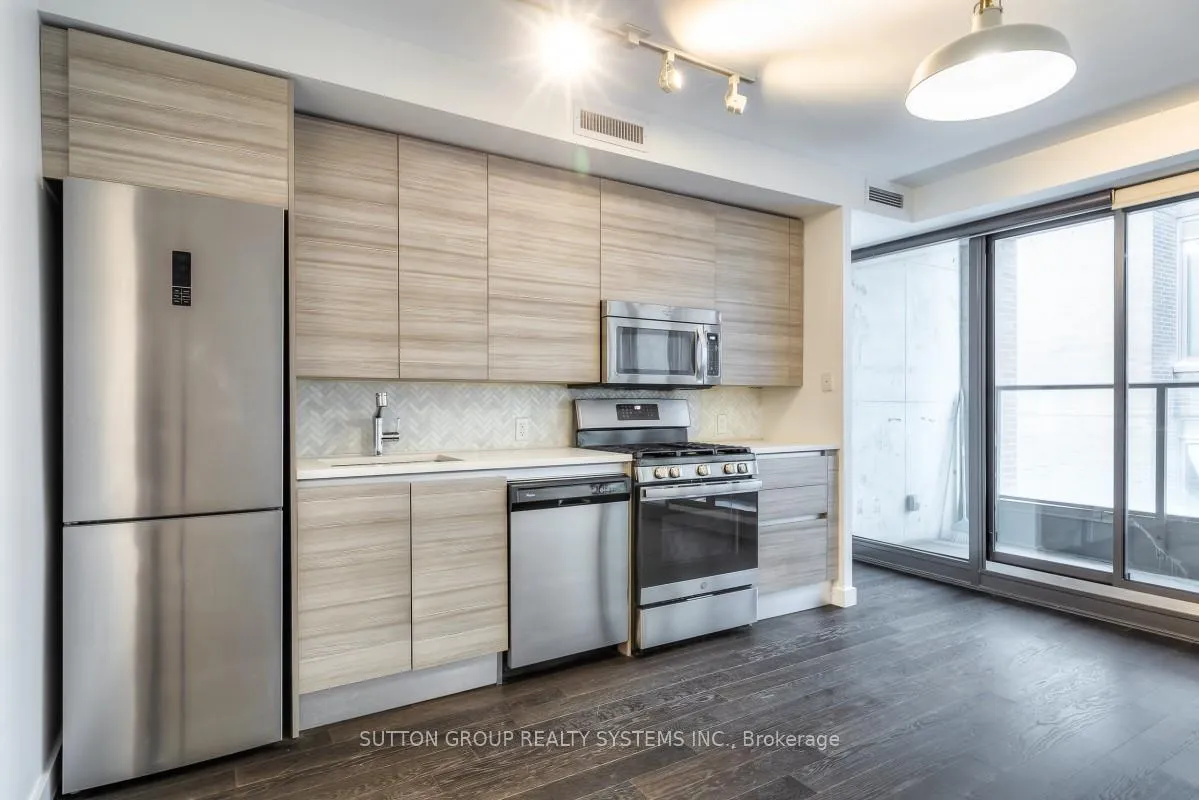 Photo 8 of Unit 523, 111 Bathurst Street, Toronto, Waterfront Communities — HOMEH