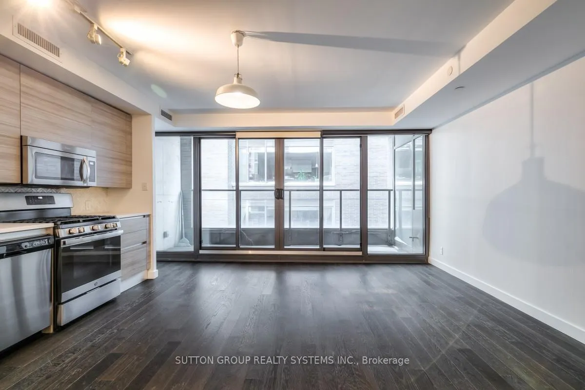Photo 10 of Unit 523, 111 Bathurst Street, Toronto, Waterfront Communities — HOMEH