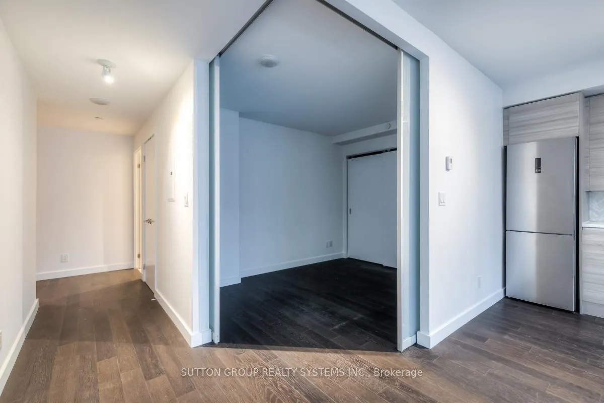 Photo 14 of Unit 523, 111 Bathurst Street, Toronto, Waterfront Communities — HOMEH