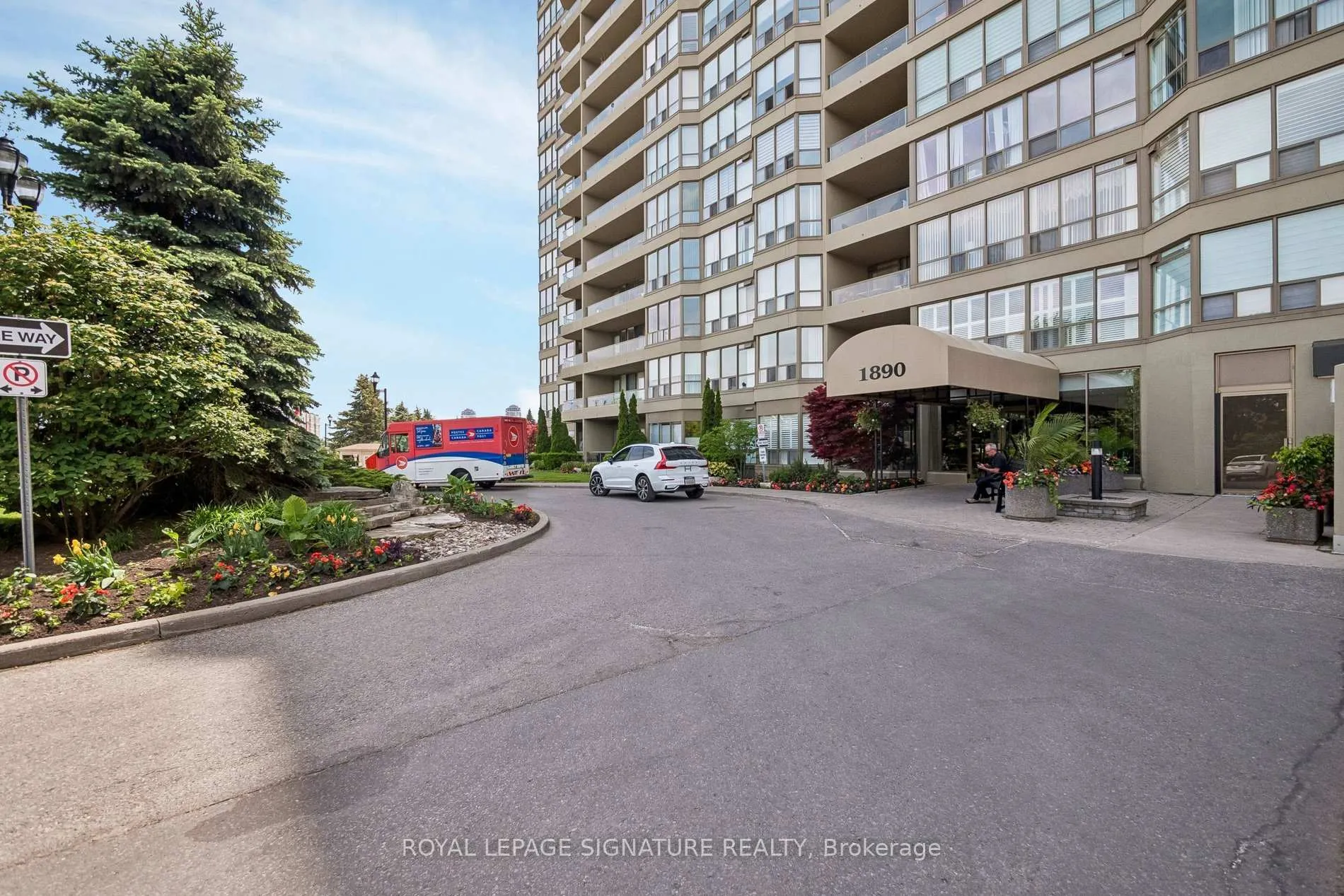 Photo 1 of Unit 715, 1890 Valley Farm Road, Pickering, Town Centre — HOMEH