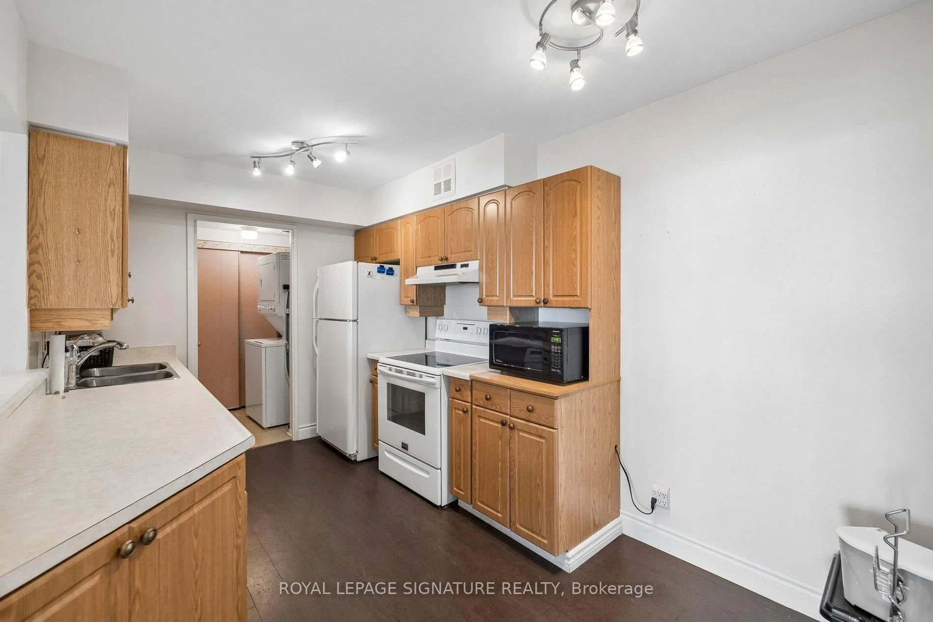 Photo 10 of Unit 715, 1890 Valley Farm Road, Pickering, Town Centre — HOMEH