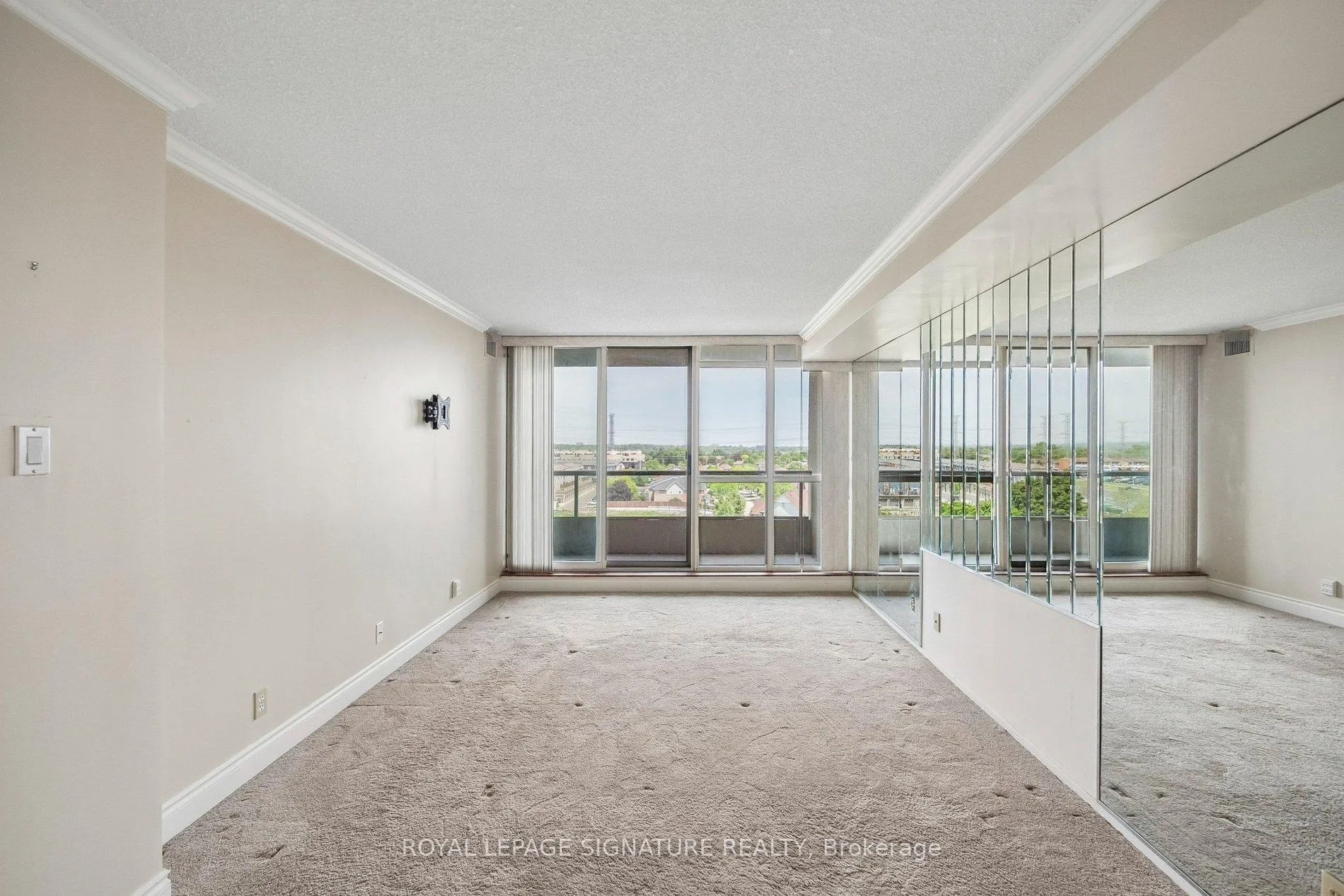 Photo 13 of Unit 715, 1890 Valley Farm Road, Pickering, Town Centre — HOMEH