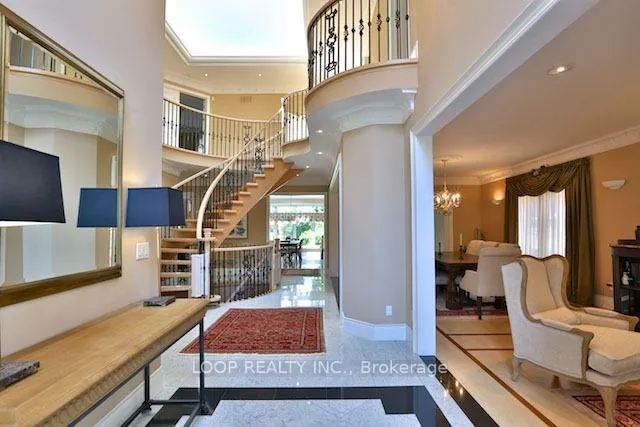 Photo 2 of 66 Cotswold Crescent, North York, St. Andrew-Windfields — HOMEH