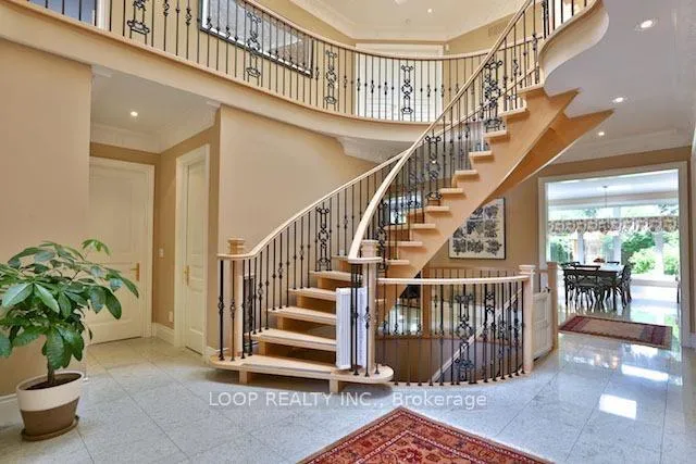 Photo 3 of 66 Cotswold Crescent, North York, St. Andrew-Windfields — HOMEH