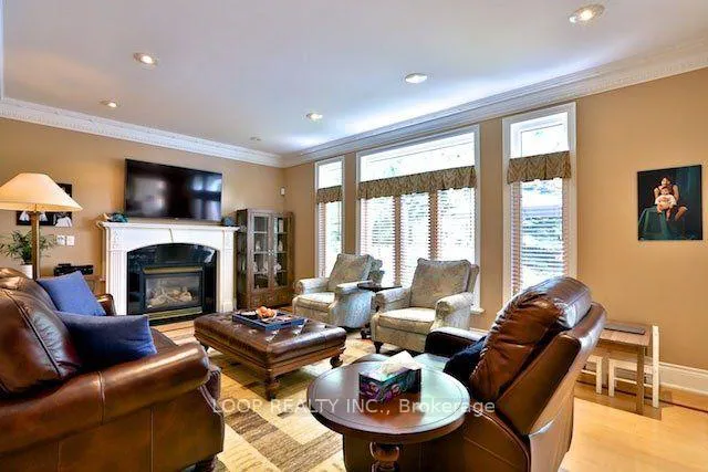 Photo 6 of 66 Cotswold Crescent, North York, St. Andrew-Windfields — HOMEH