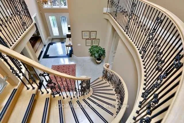 Photo 13 of 66 Cotswold Crescent, North York, St. Andrew-Windfields — HOMEH
