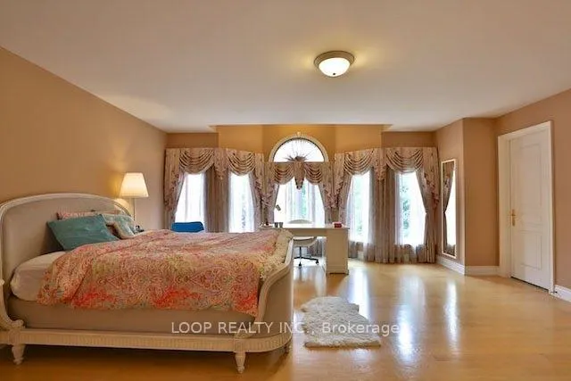 Photo 16 of 66 Cotswold Crescent, North York, St. Andrew-Windfields — HOMEH