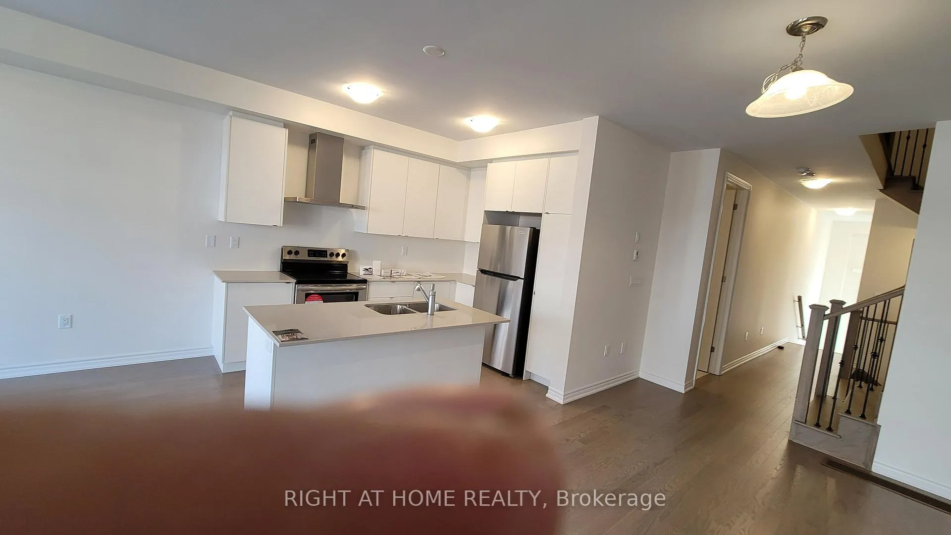 Photo 12 of 170 Shepherd Drive, Barrie, Rural Barrie Southeast — HOMEH