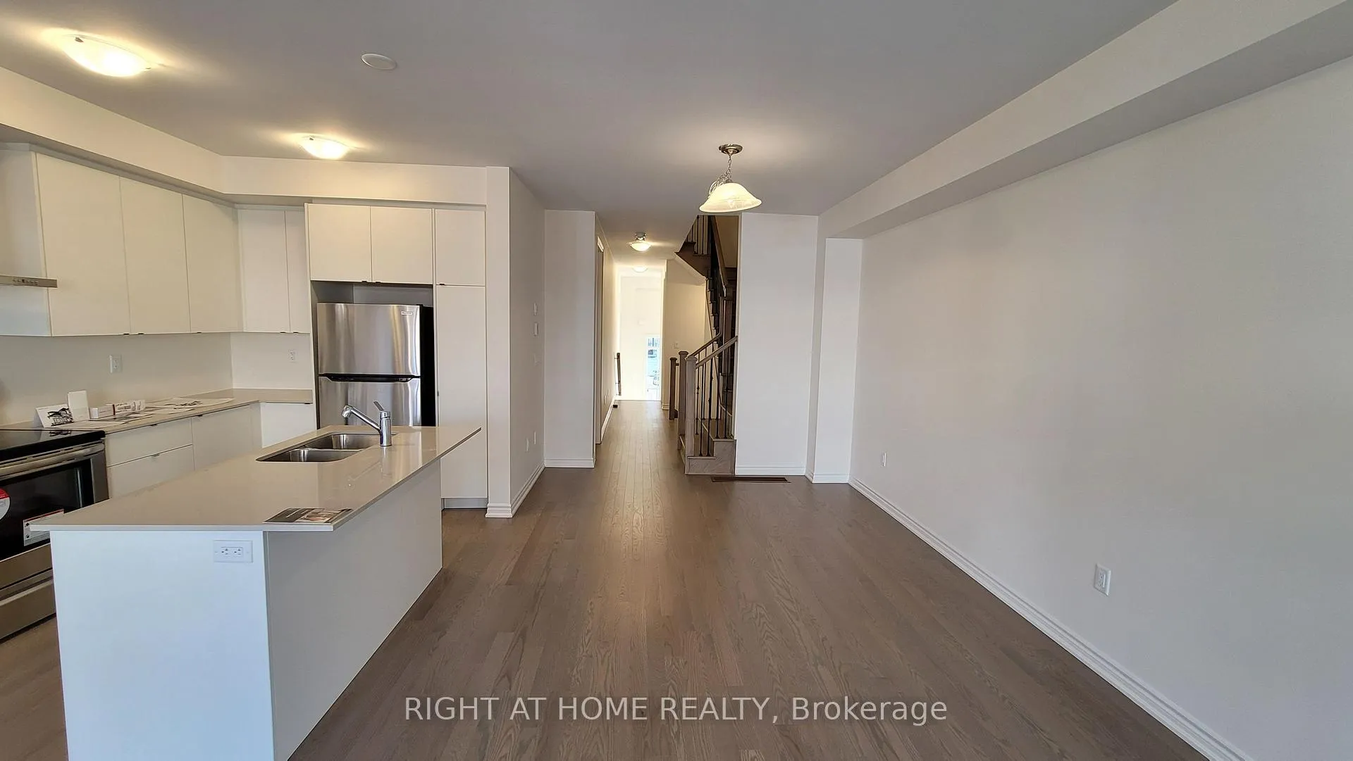 Photo 13 of 170 Shepherd Drive, Barrie, Rural Barrie Southeast — HOMEH
