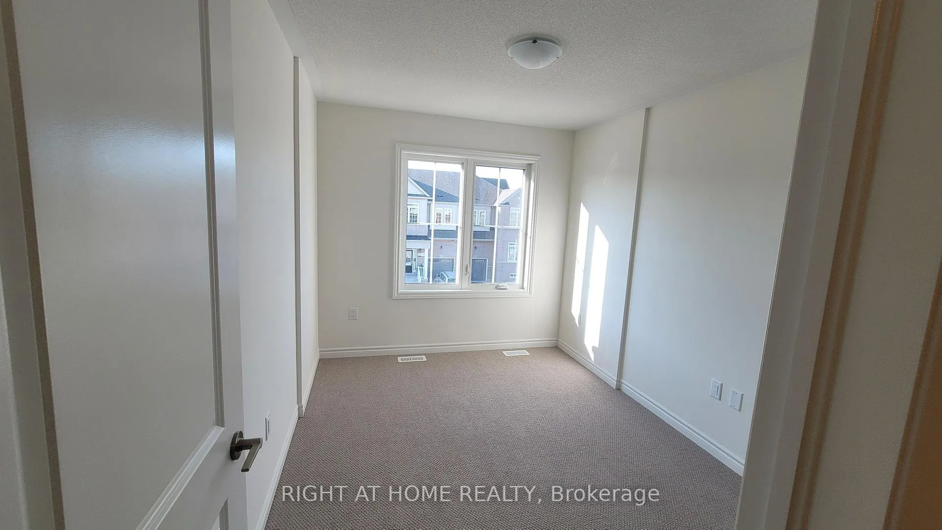 Photo 23 of 170 Shepherd Drive, Barrie, Rural Barrie Southeast — HOMEH