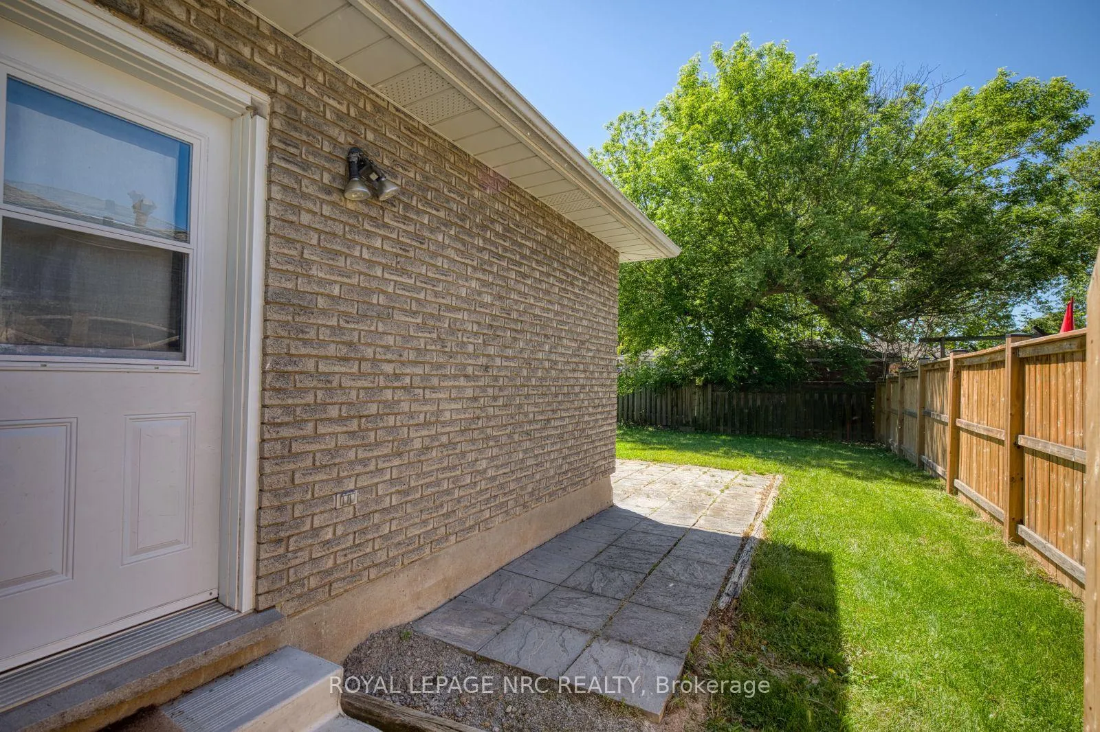 Photo 7 of 6128 Strohan Street, Niagara Falls, Church's Lane — HOMEH