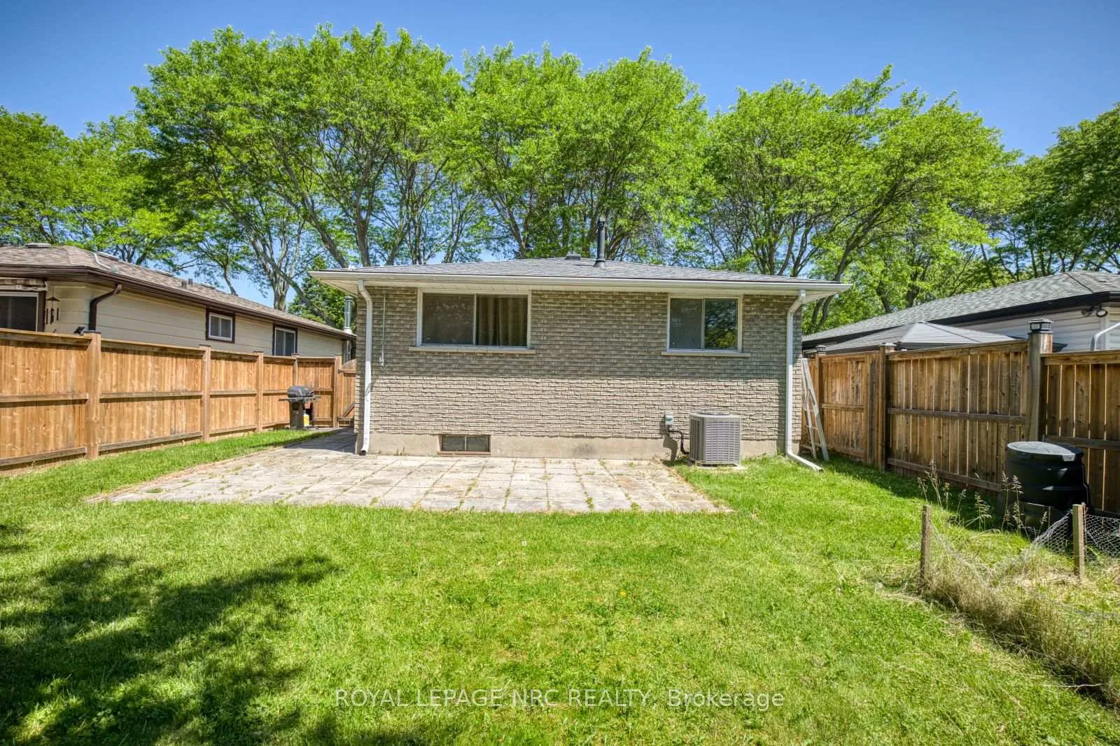 Photo 10 of 6128 Strohan Street, Niagara Falls, Church's Lane — HOMEH