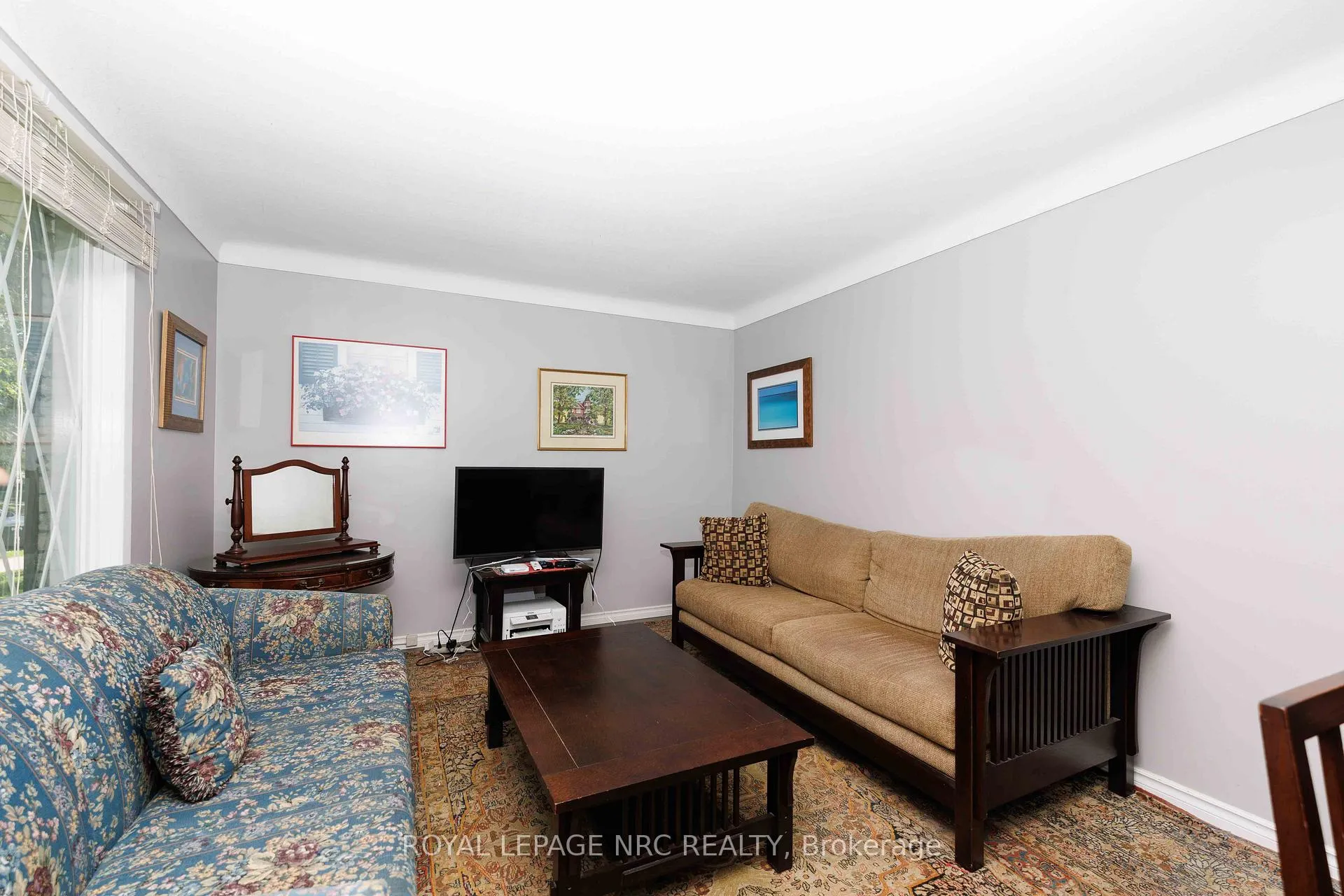 Photo 20 of 6128 Strohan Street, Niagara Falls, Church's Lane — HOMEH