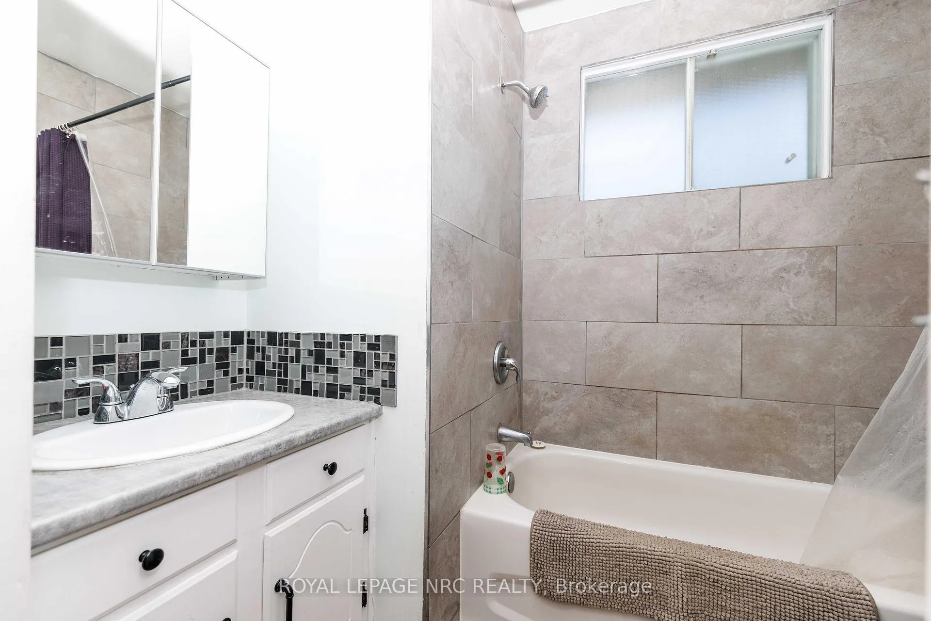 Photo 25 of 6128 Strohan Street, Niagara Falls, Church's Lane — HOMEH