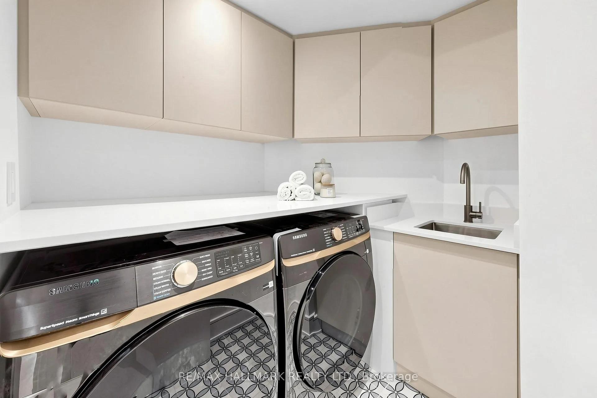 Photo 26 of 207 Victor Avenue, Toronto, North Riverdale — HOMEH
