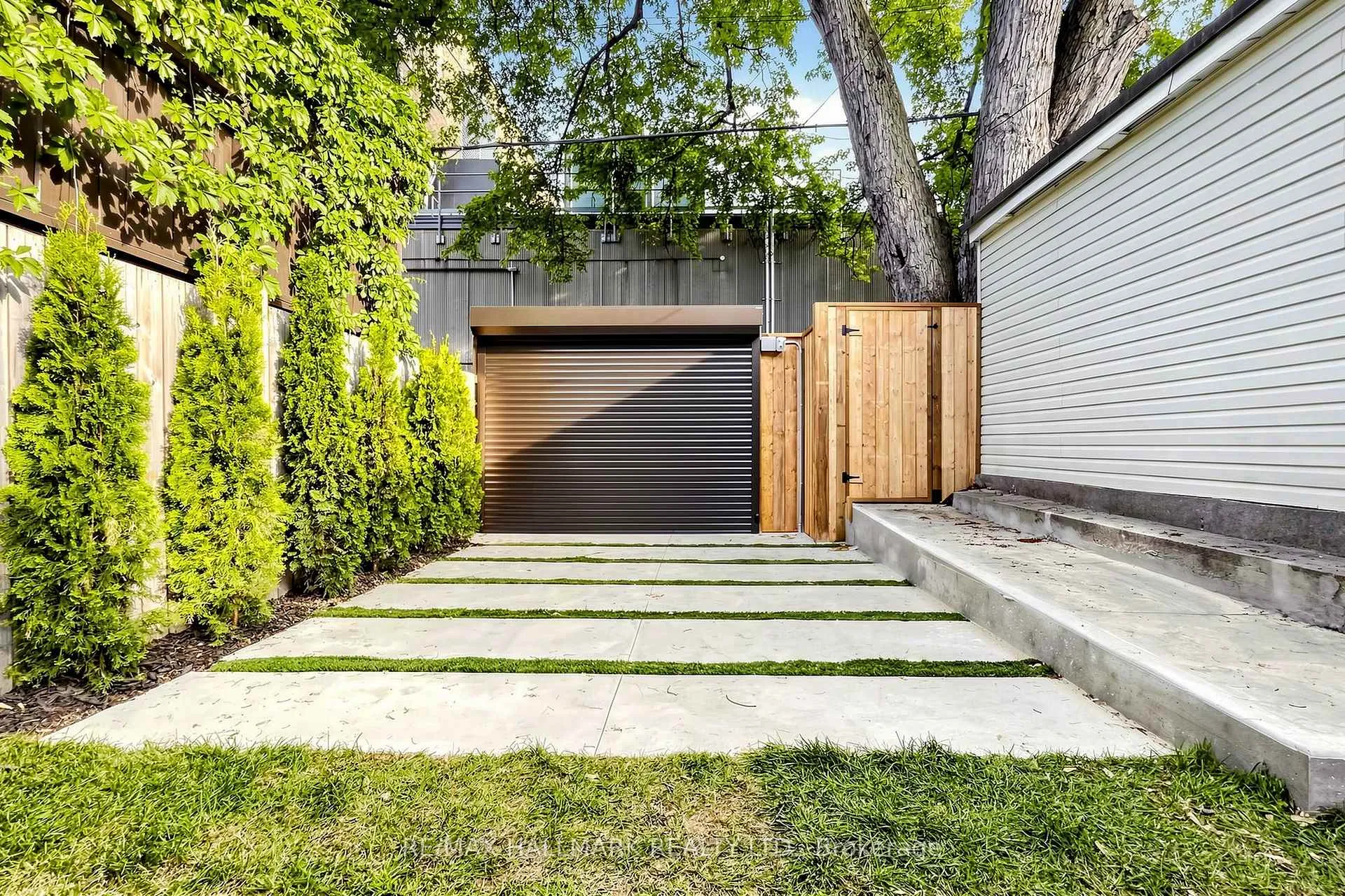 Photo 45 of 207 Victor Avenue, Toronto, North Riverdale — HOMEH