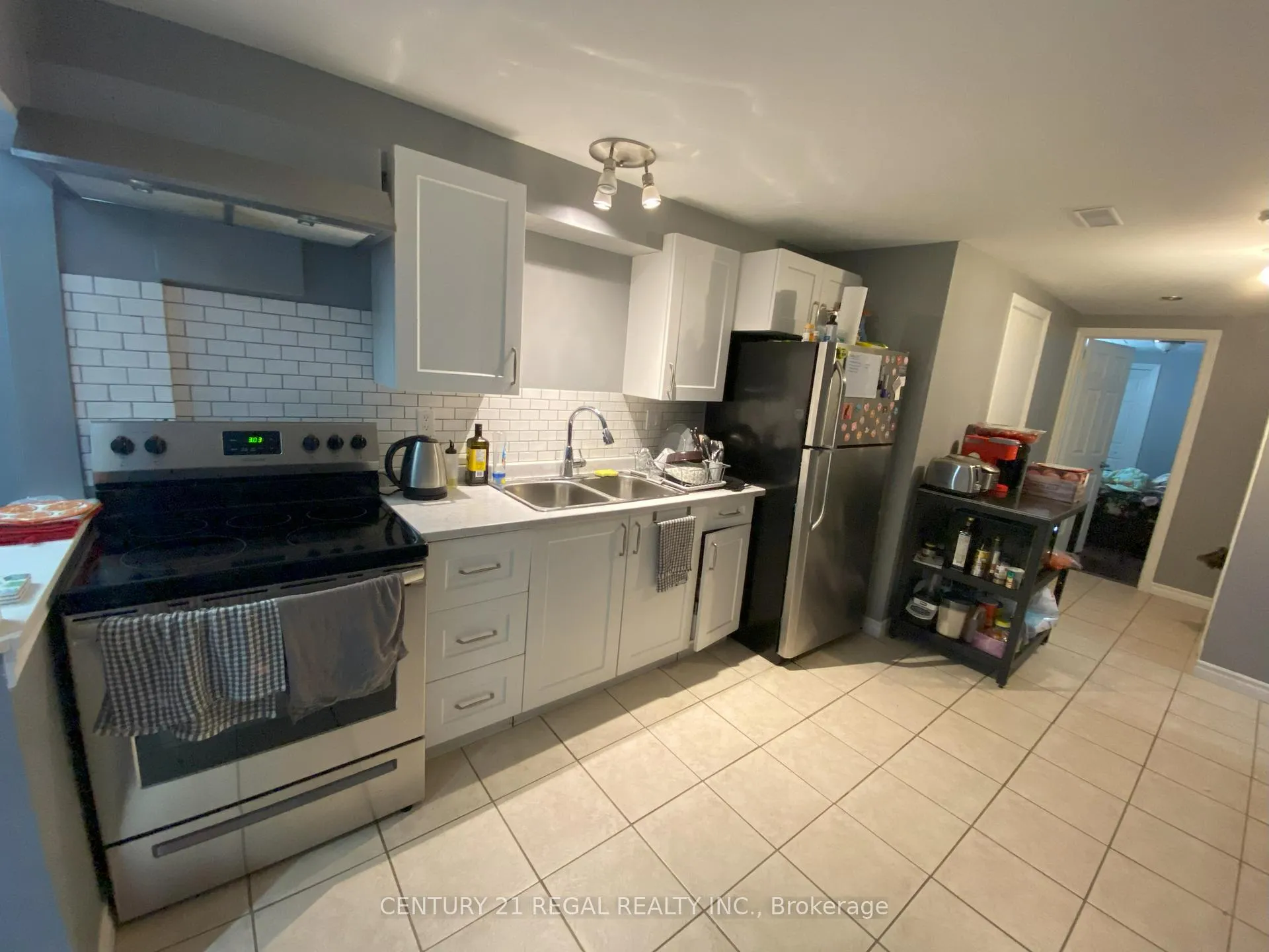 Photo 4 of Unit Basement, 25 Monte Carlo Drive, Vaughan, Sonoma Heights — HOMEH