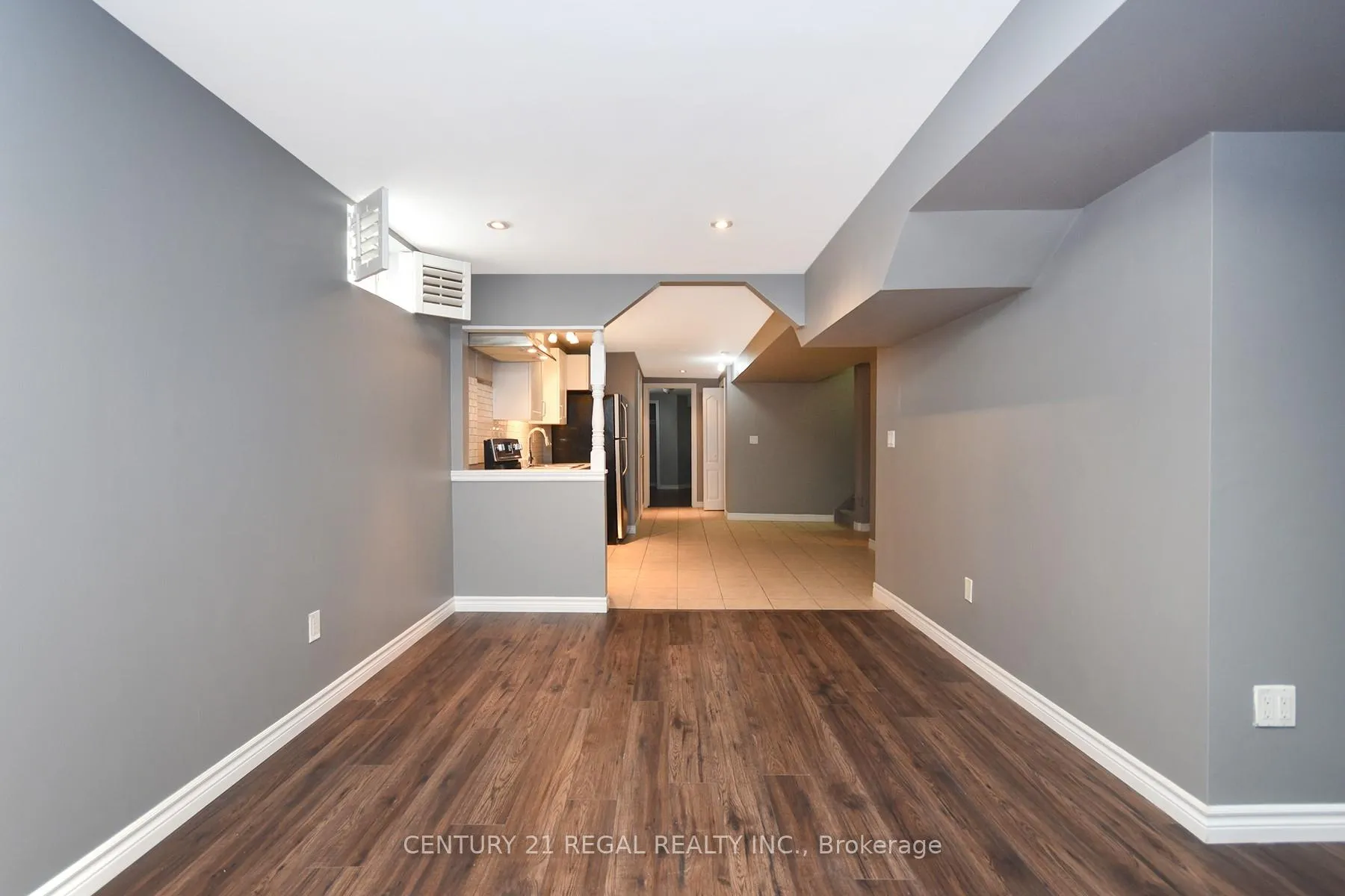 Photo 12 of Unit Basement, 25 Monte Carlo Drive, Vaughan, Sonoma Heights — HOMEH