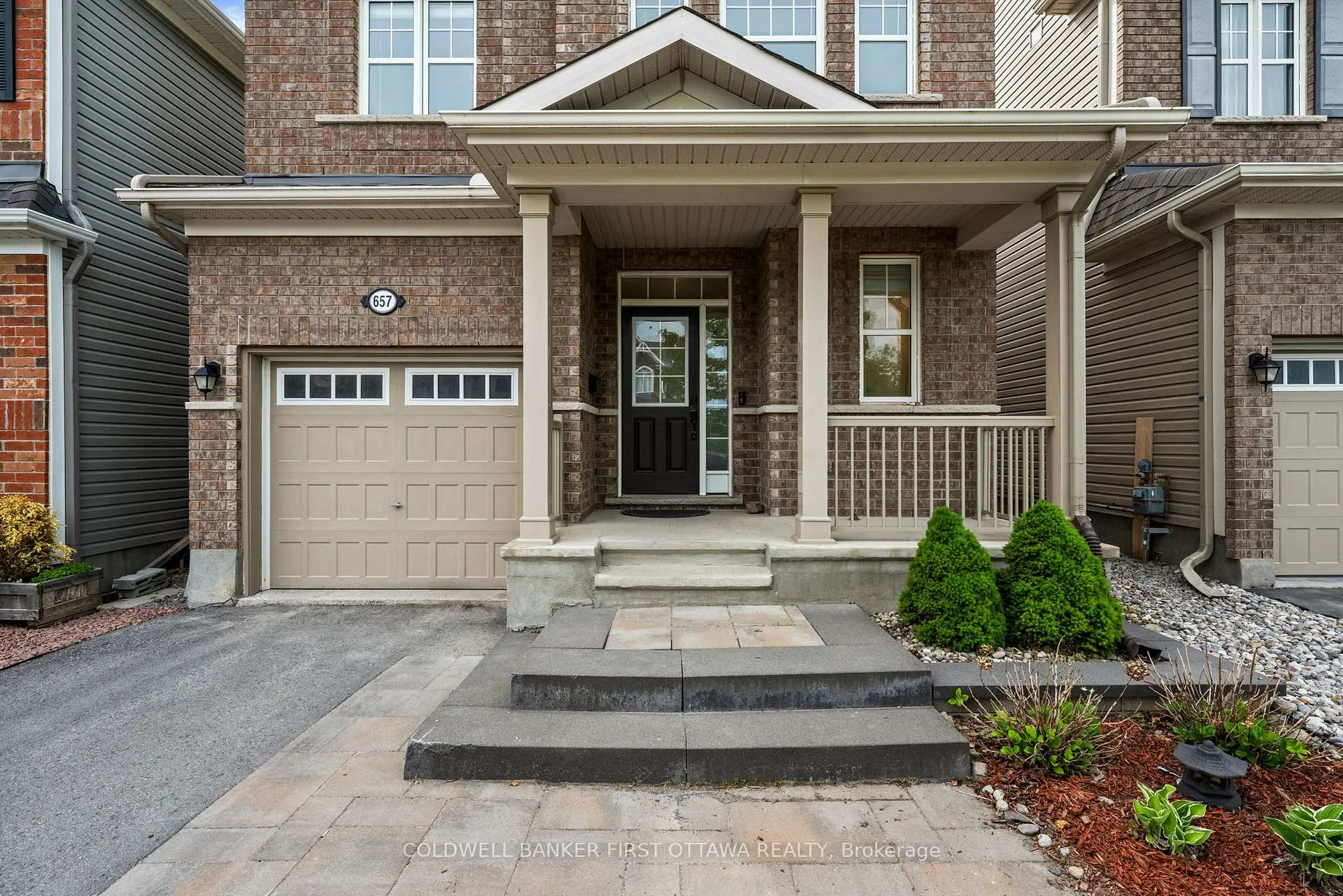 Photo 4 of 657 Dundonald Drive, Ottawa, Barrhaven - Half Moon Bay — HOMEH