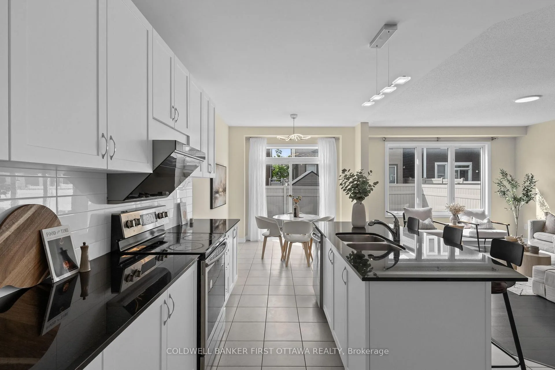 Photo 15 of 657 Dundonald Drive, Ottawa, Barrhaven - Half Moon Bay — HOMEH