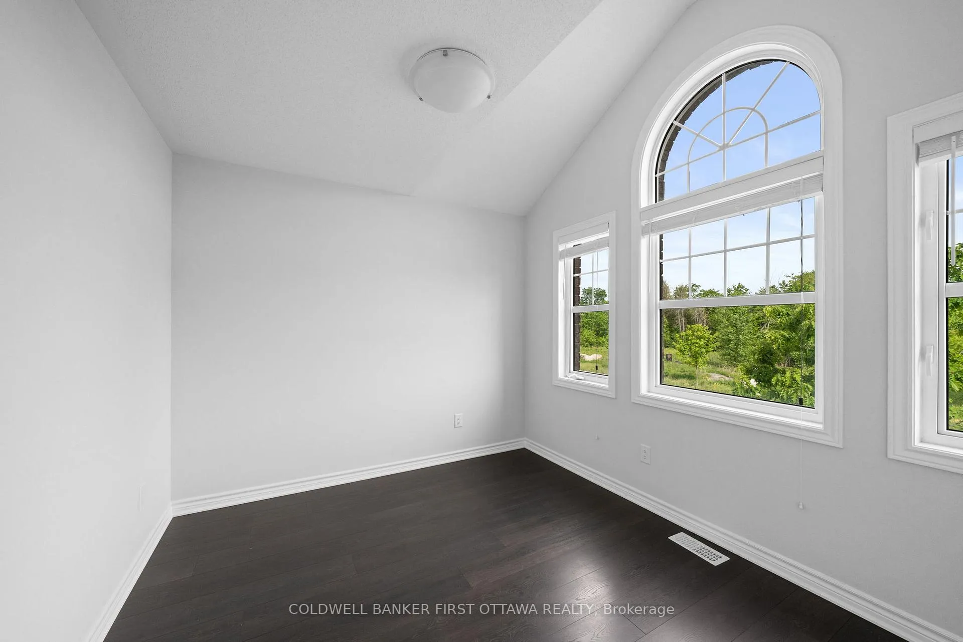 Photo 27 of 657 Dundonald Drive, Ottawa, Barrhaven - Half Moon Bay — HOMEH