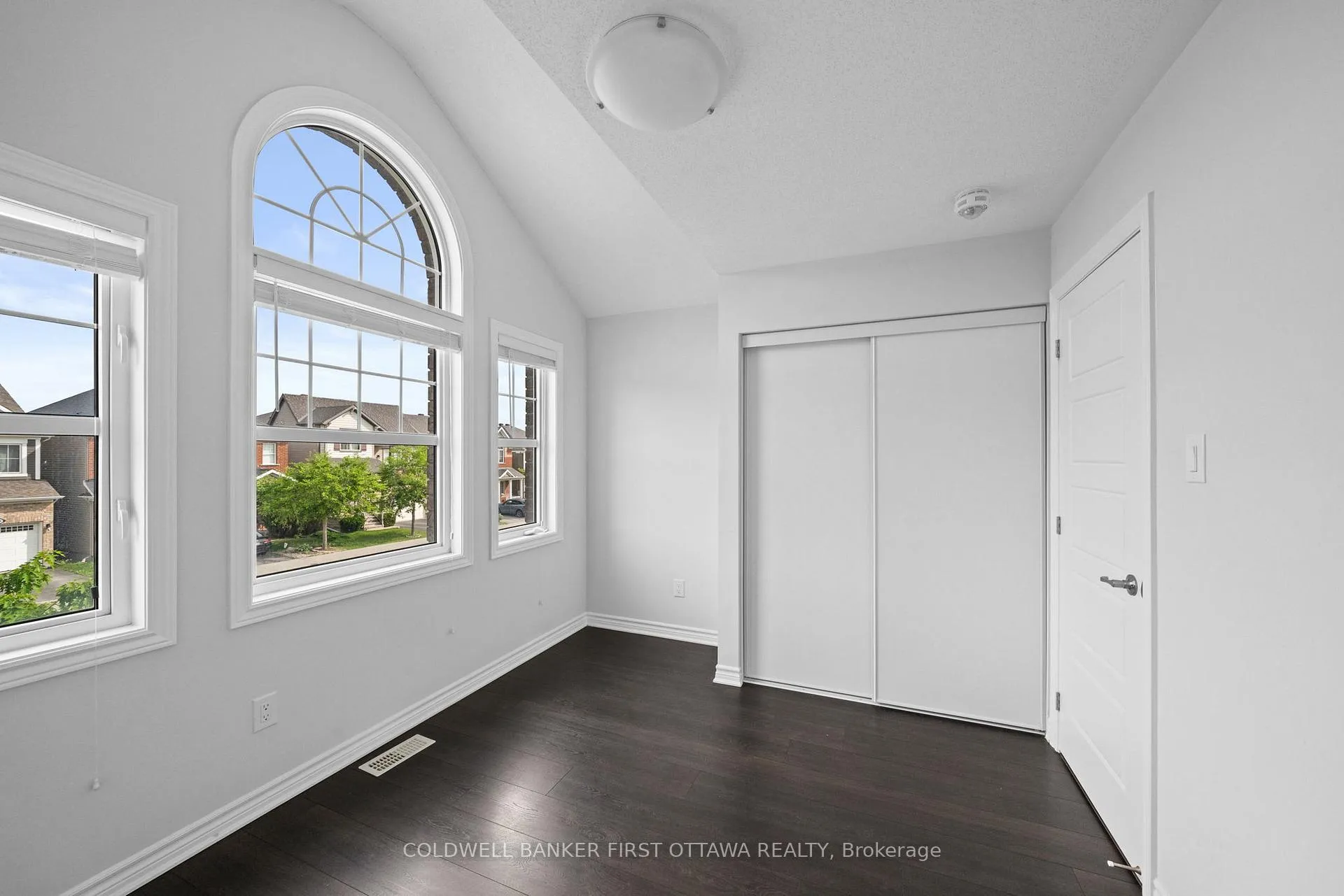 Photo 28 of 657 Dundonald Drive, Ottawa, Barrhaven - Half Moon Bay — HOMEH